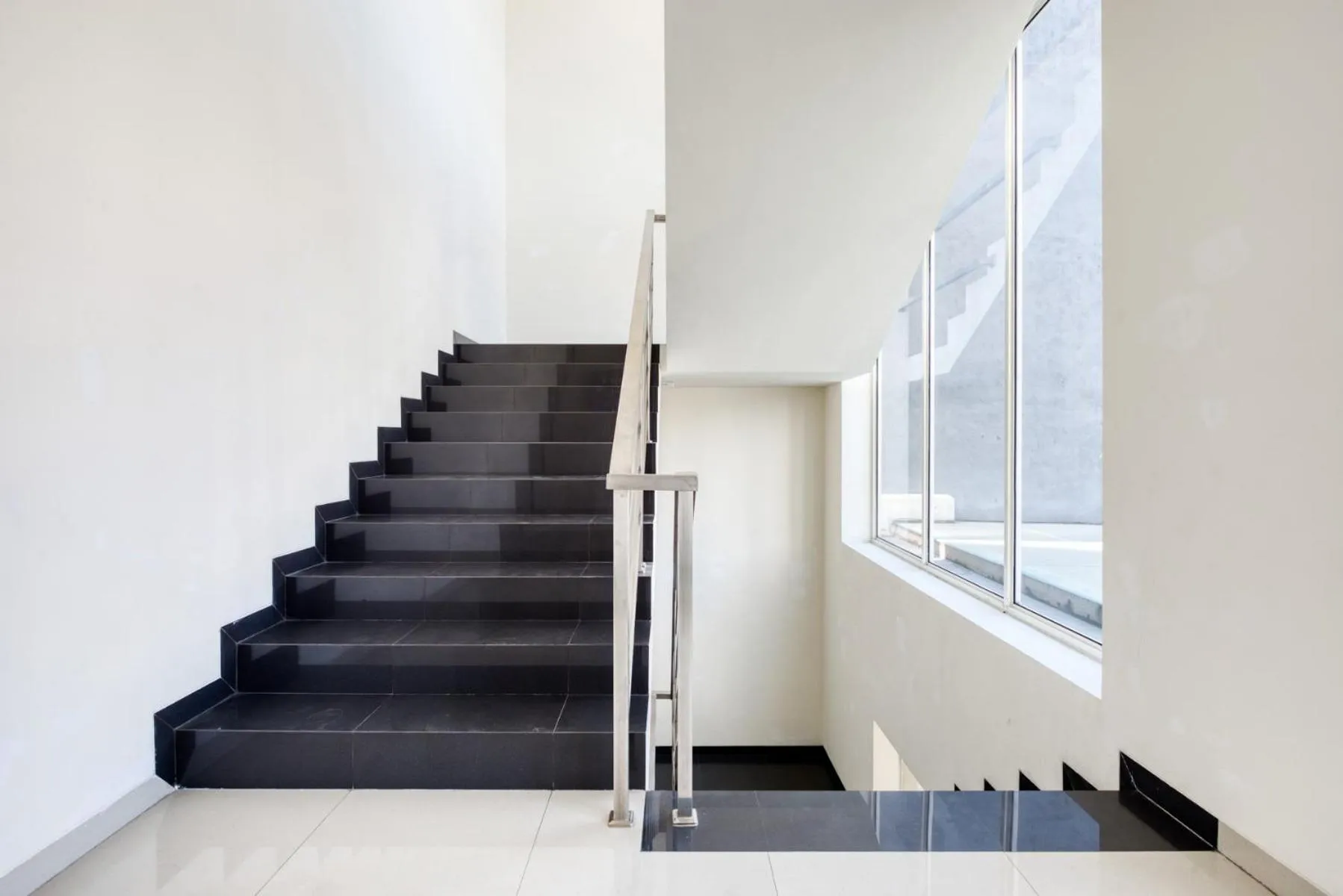 Balcony/Terrace in RedDoorz near Ciputra World 3