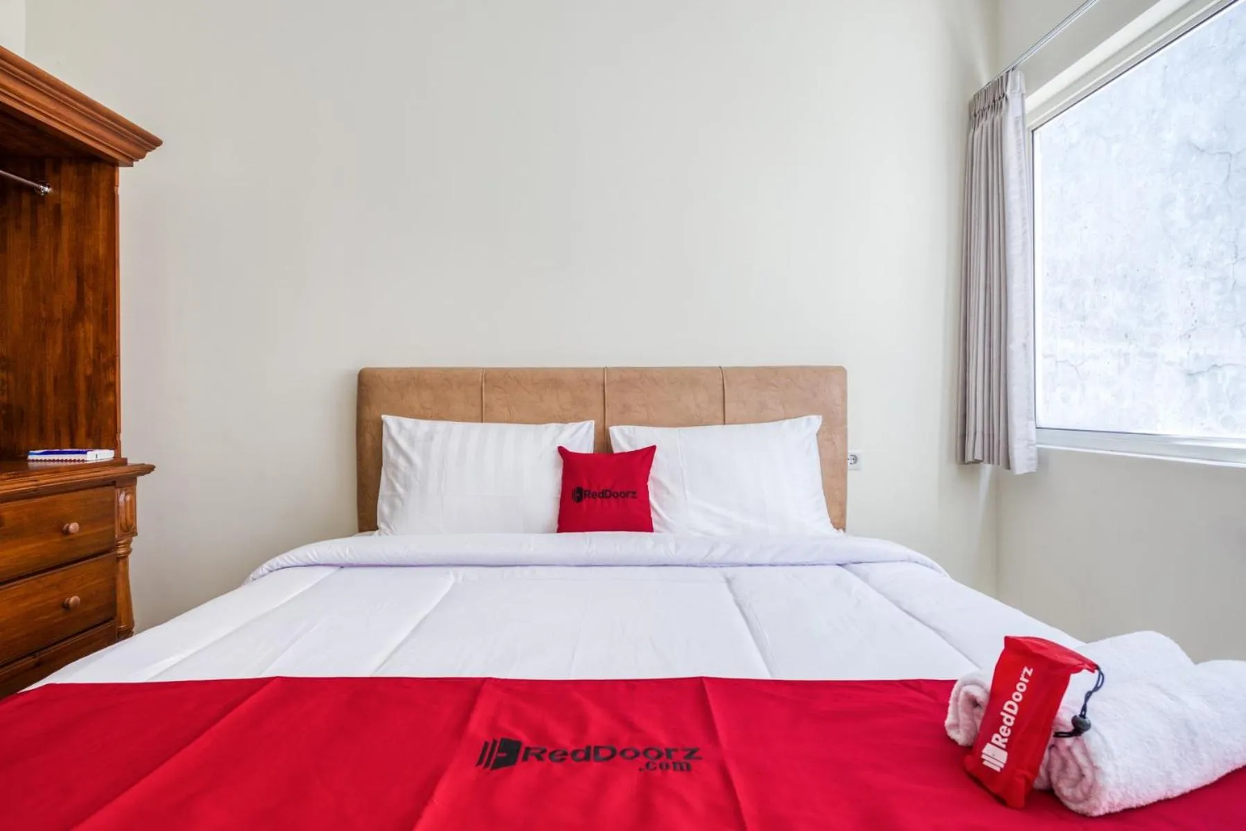 Bedroom, Bed in RedDoorz near Ciputra World 3