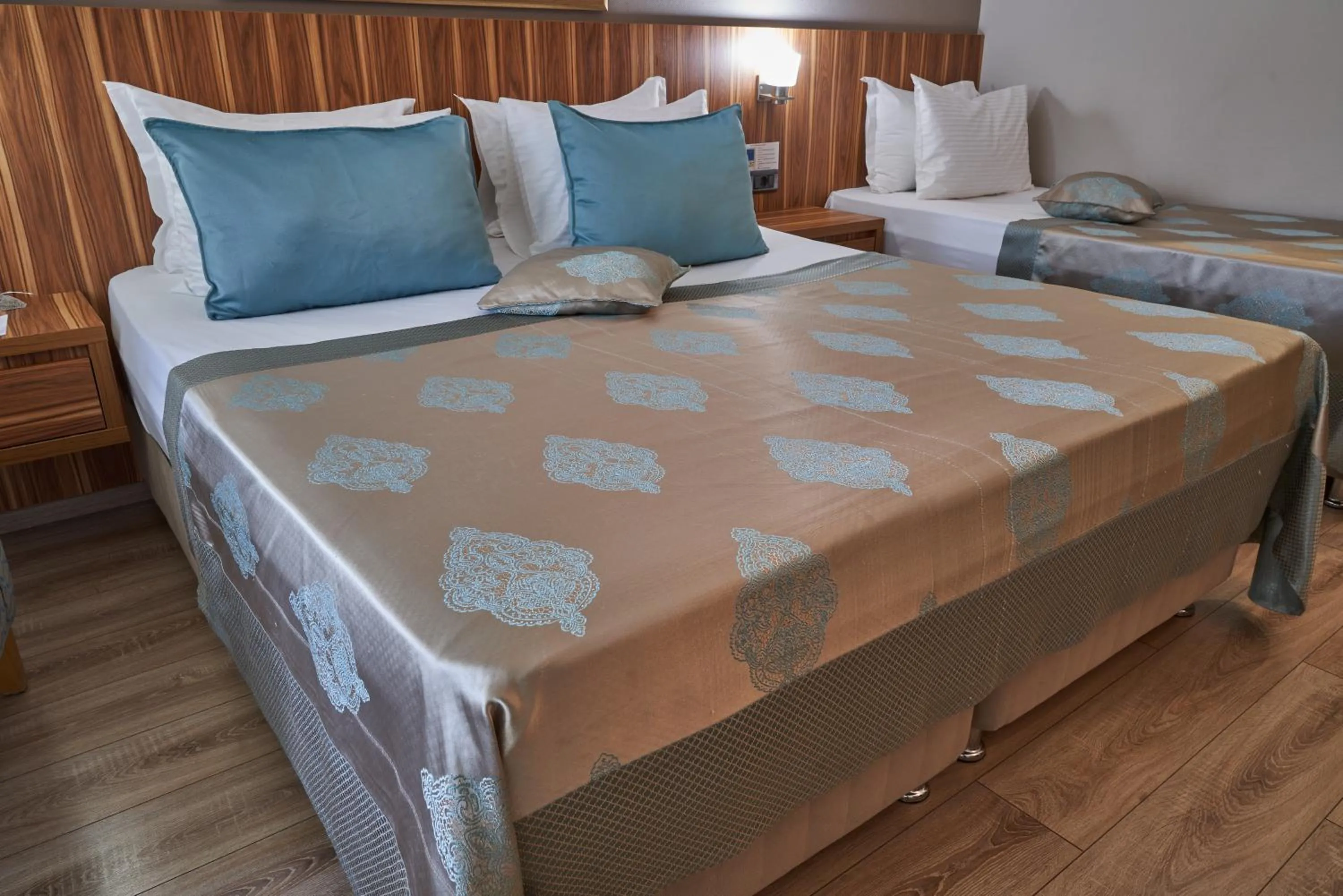 Bed in Eliz Hotel Convention Center Thermal Spa & Wellnes