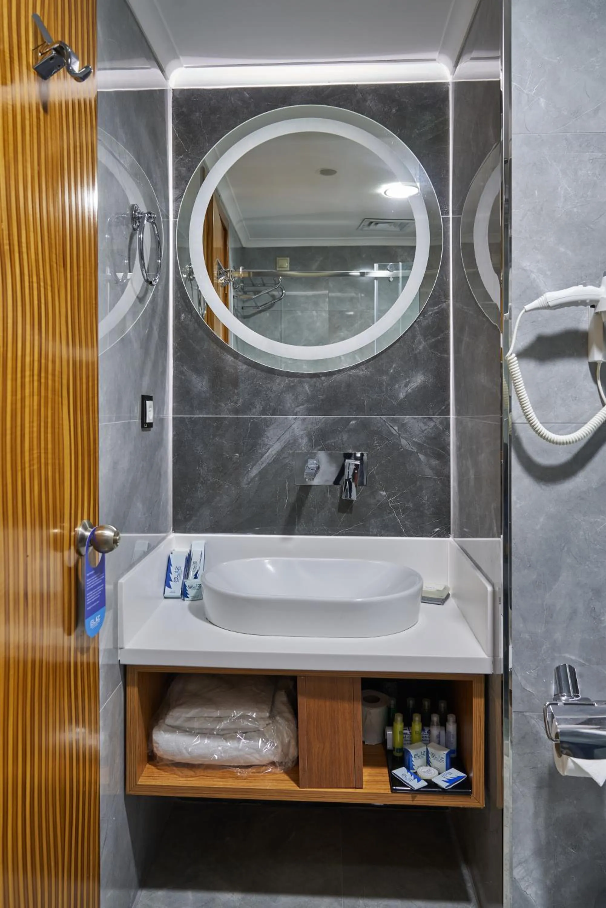 Bathroom in Eliz Hotel Convention Center Thermal Spa & Wellnes