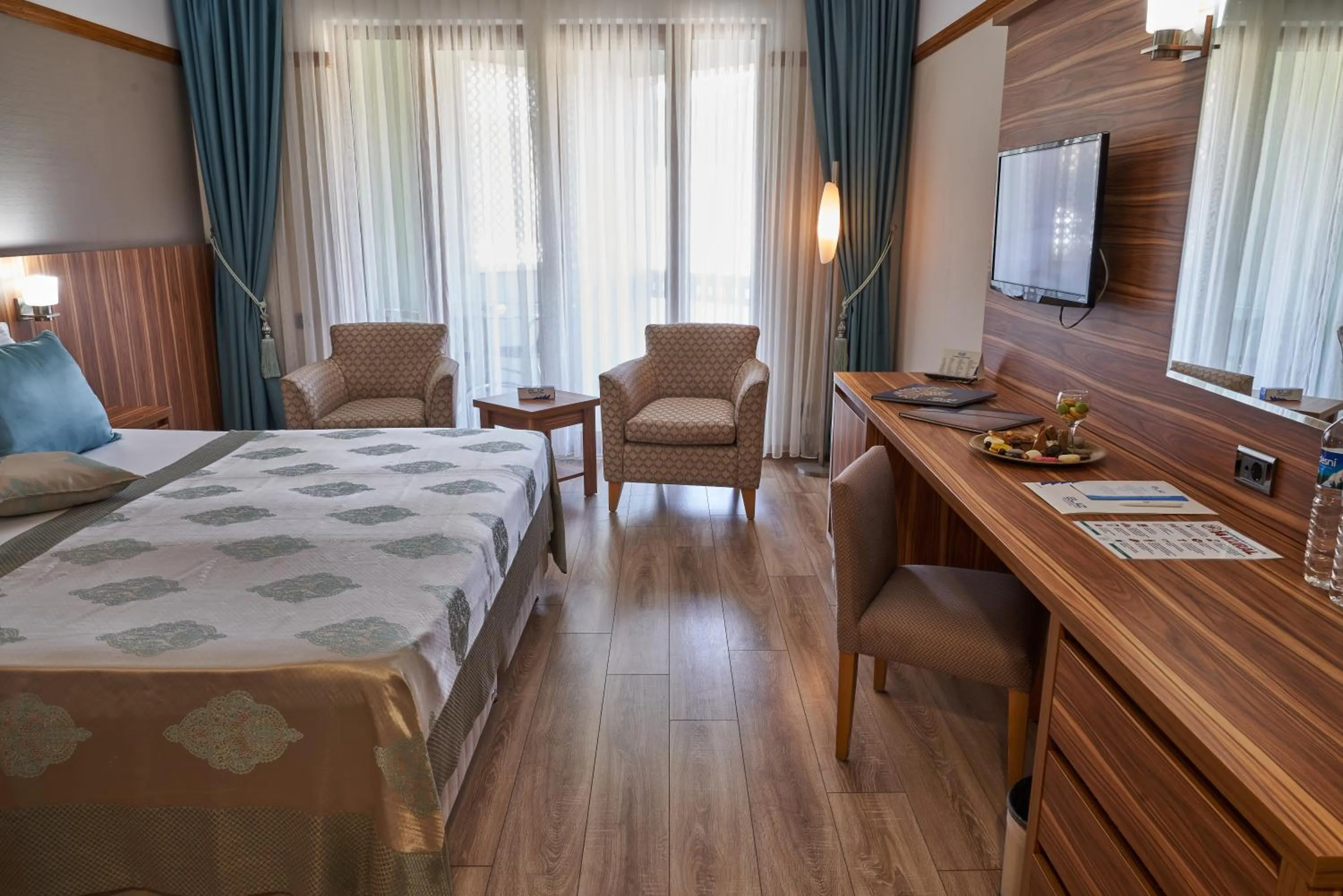 Living room, Bed in Eliz Hotel Convention Center Thermal Spa & Wellnes