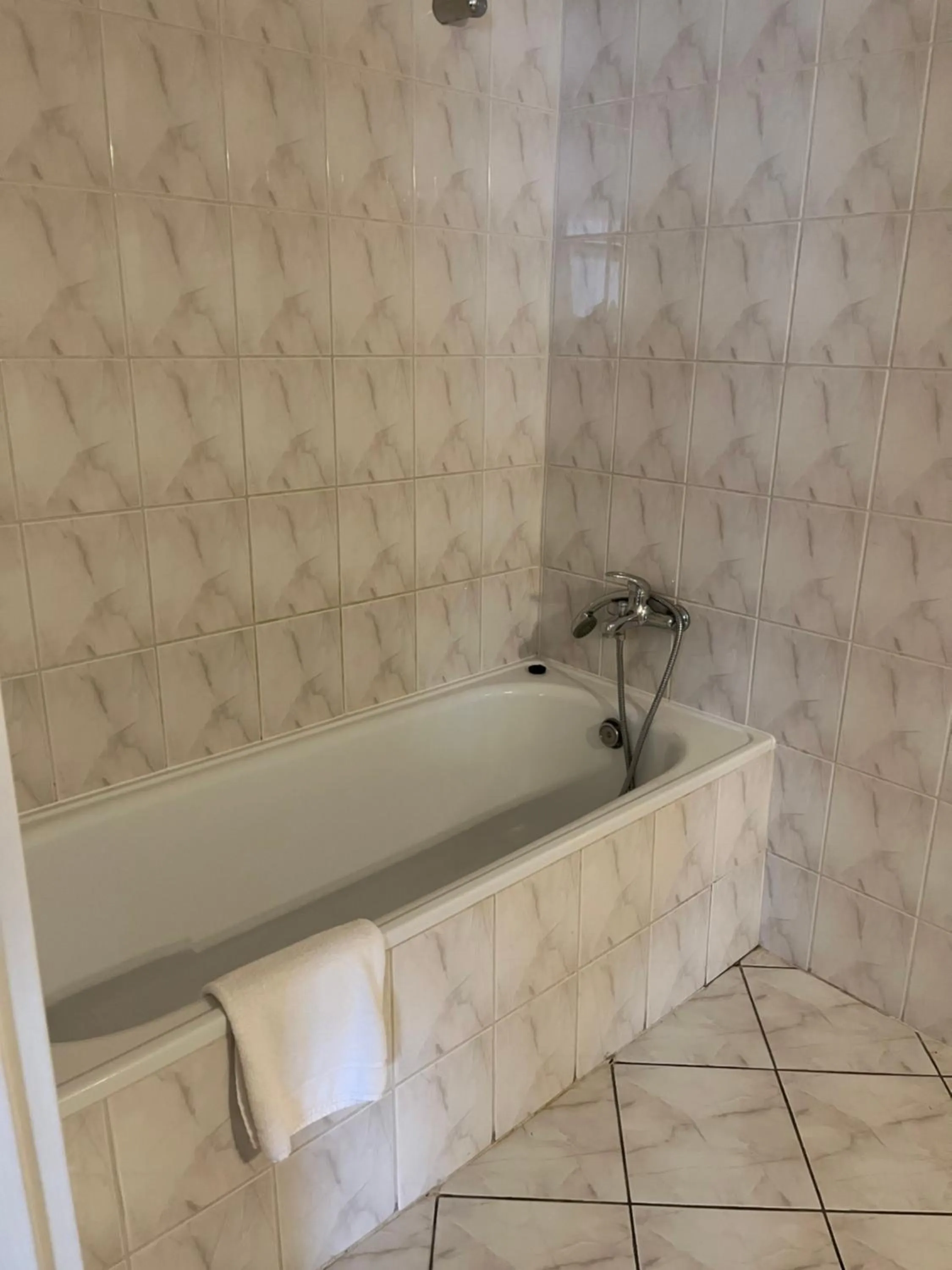 Bathroom in Noclegi Hit Rooms & Apartments