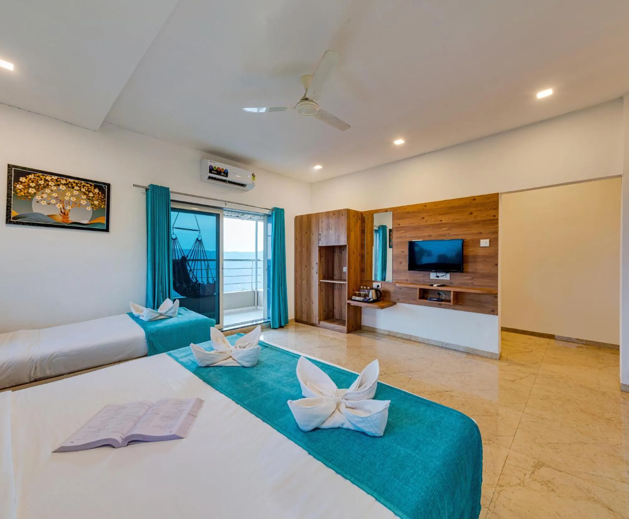 Photo of the whole room in Hotel Mahabaleshwar Fragrance