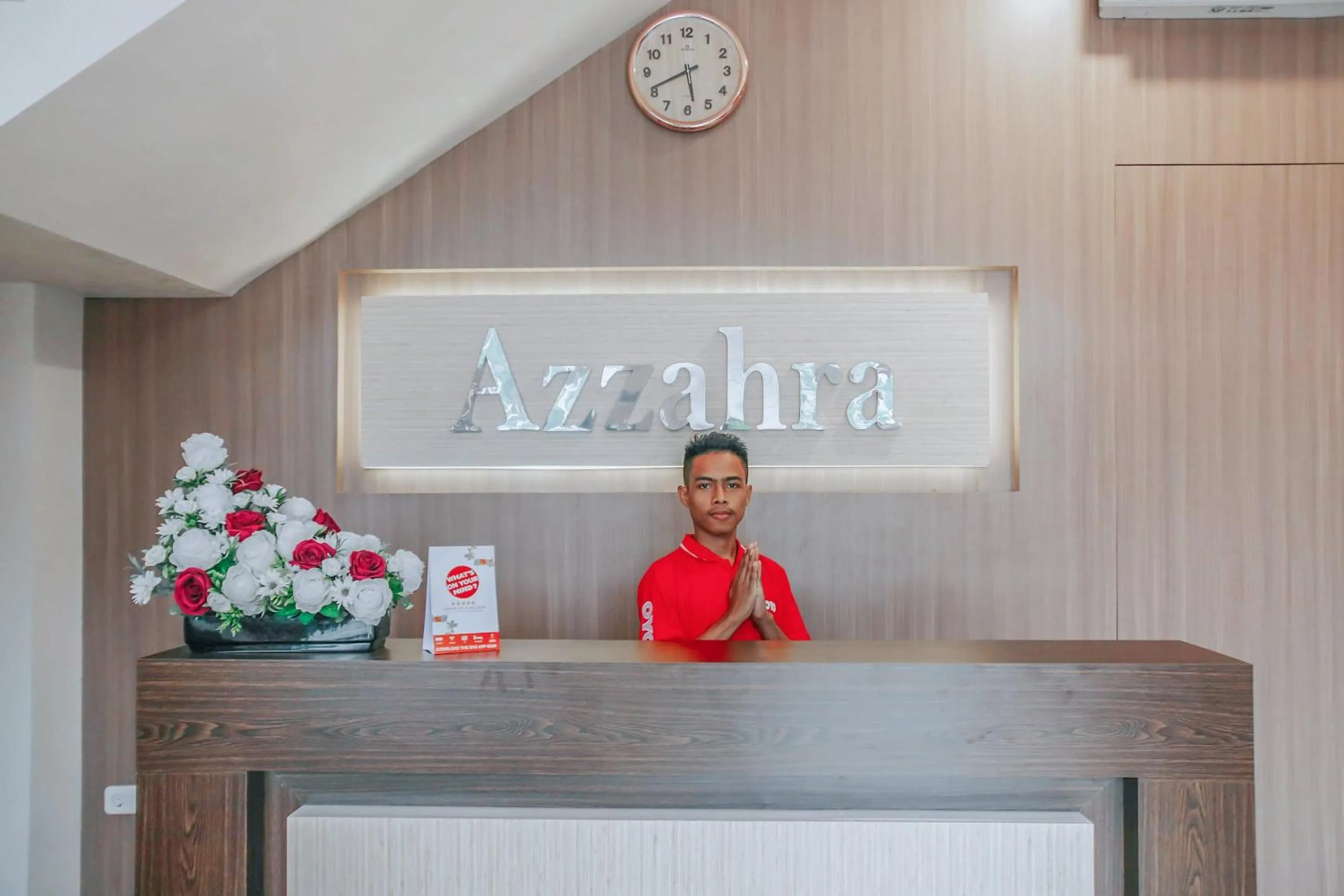 Lobby or reception in Hotel O Azzahra Guest House Syariah