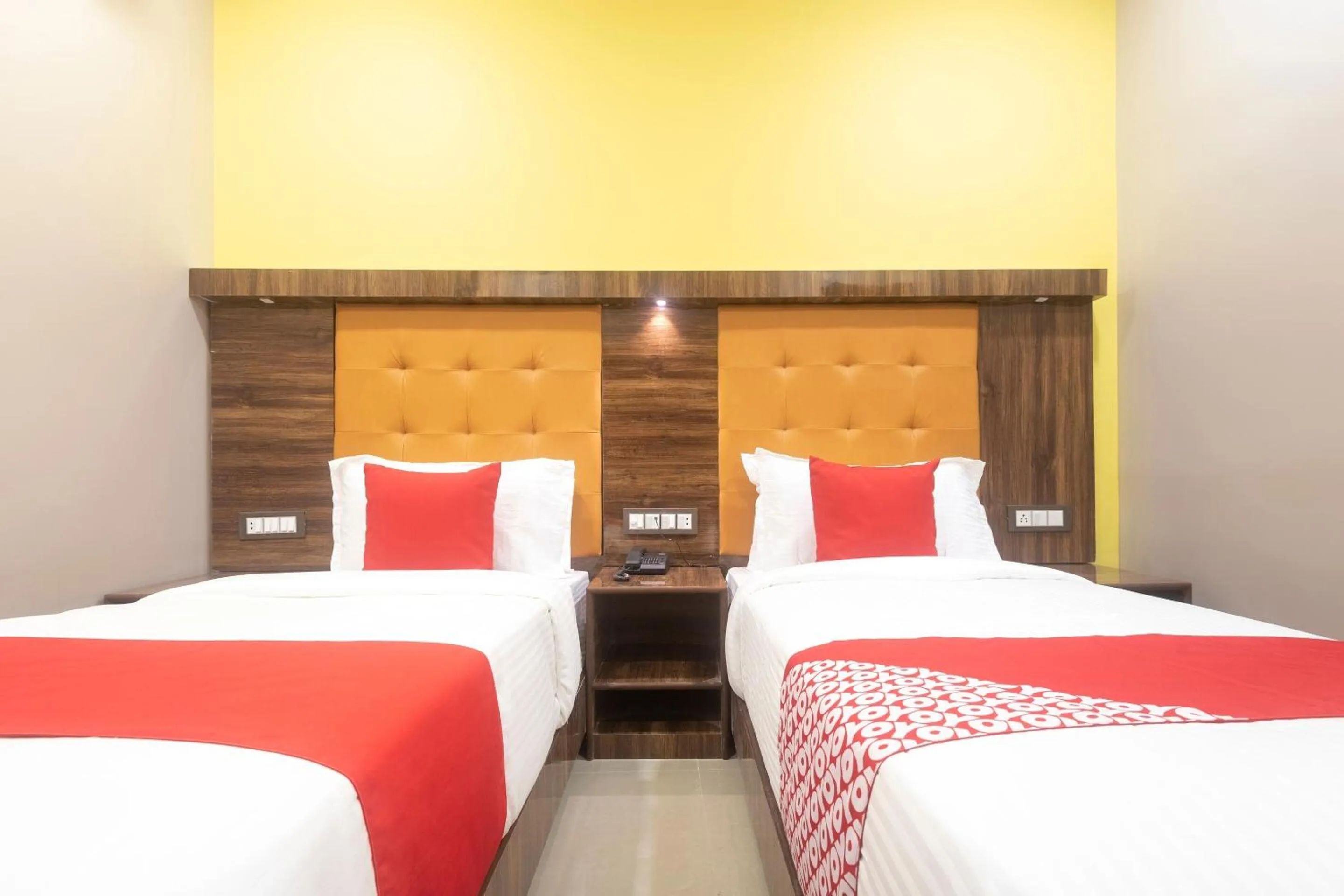 Bedroom in OYO Hotel Blue Executive Near Chhatrapati Shivaji International Airport