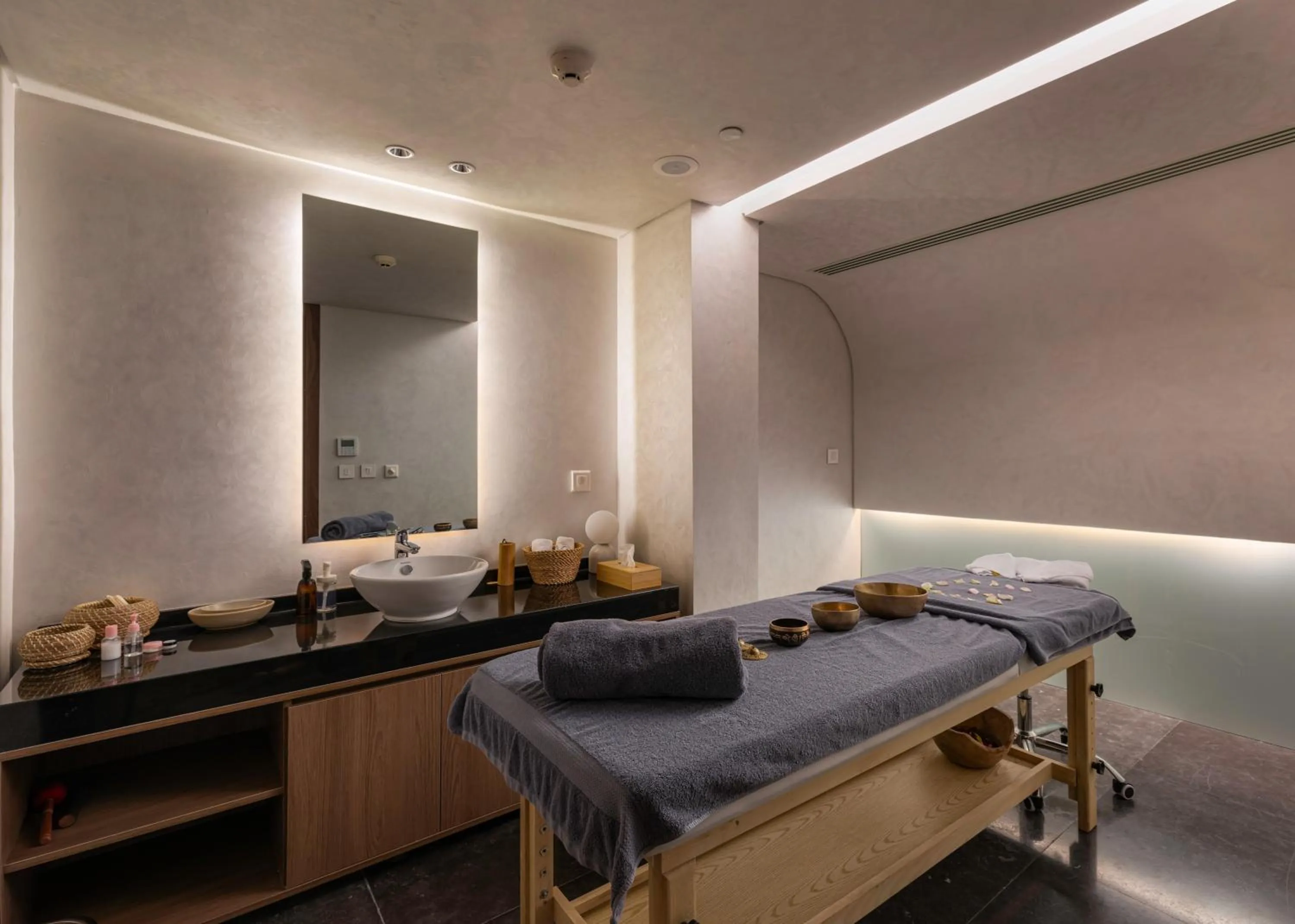 Massage, Bed in The G Hotel Seashell