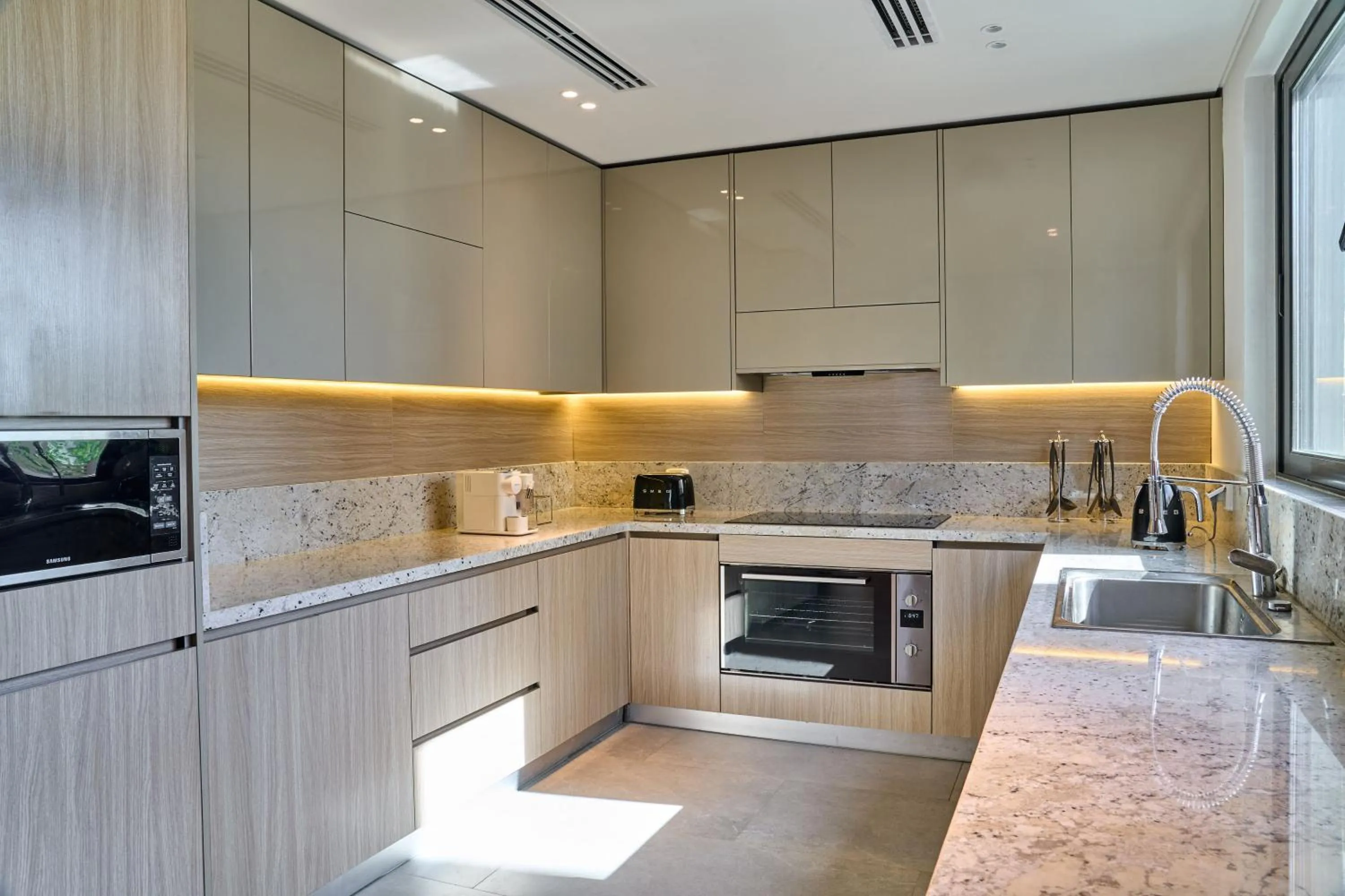 Kitchen or kitchenette in The G Hotel Seashell