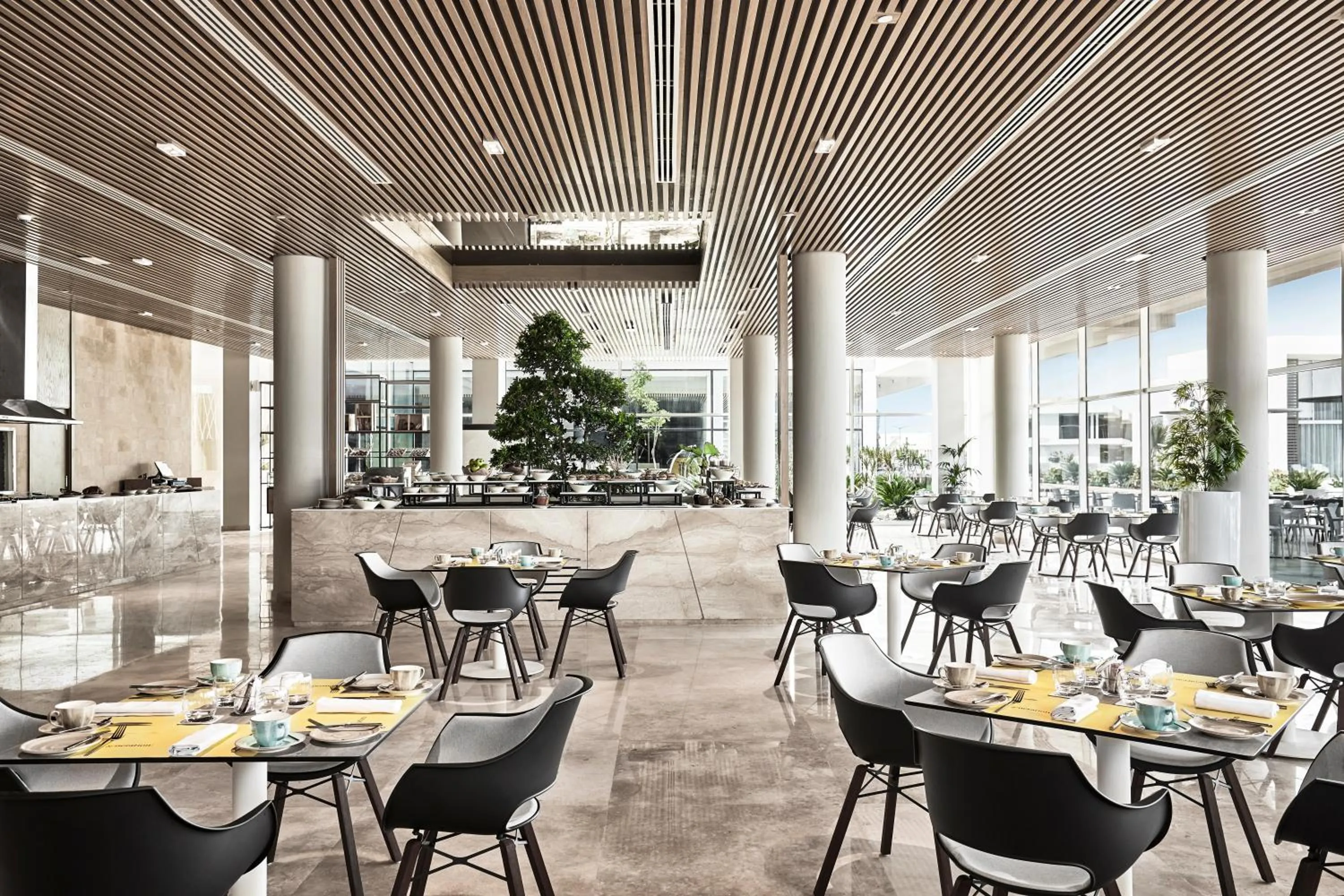 Restaurant/places to eat in The G Hotel Seashell