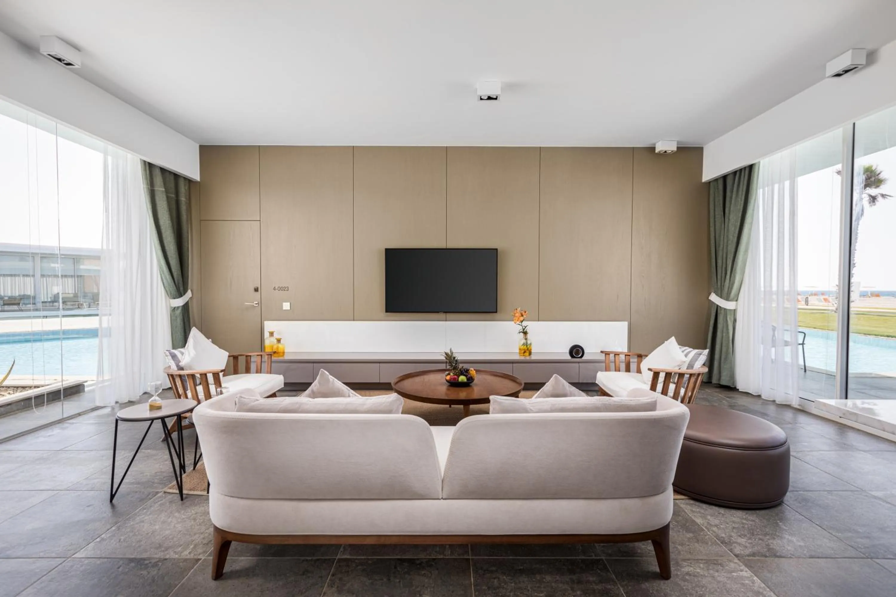 Communal lounge/ TV room in The G Hotel Seashell