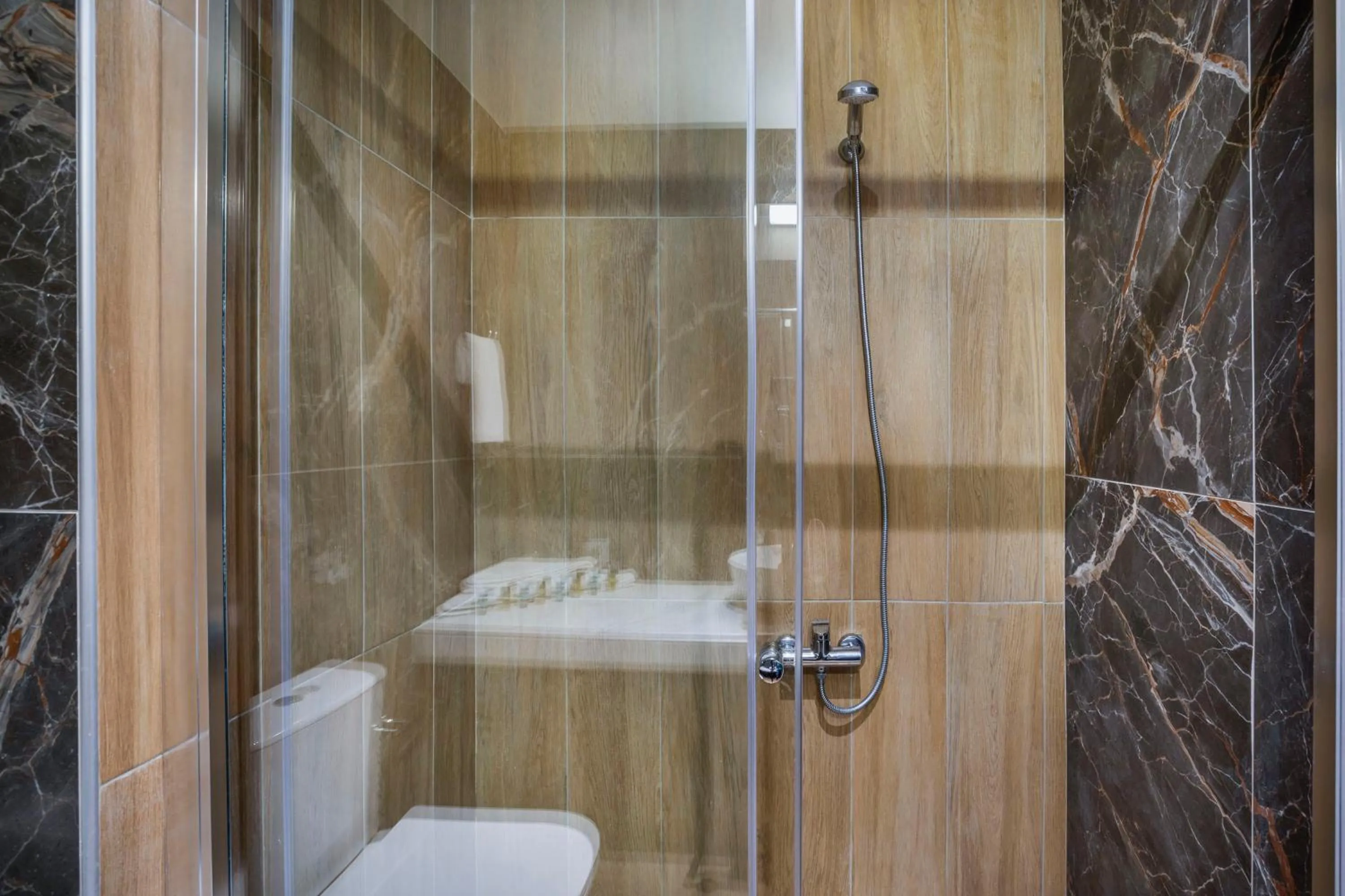 Shower in Agreste Luxury Apartments