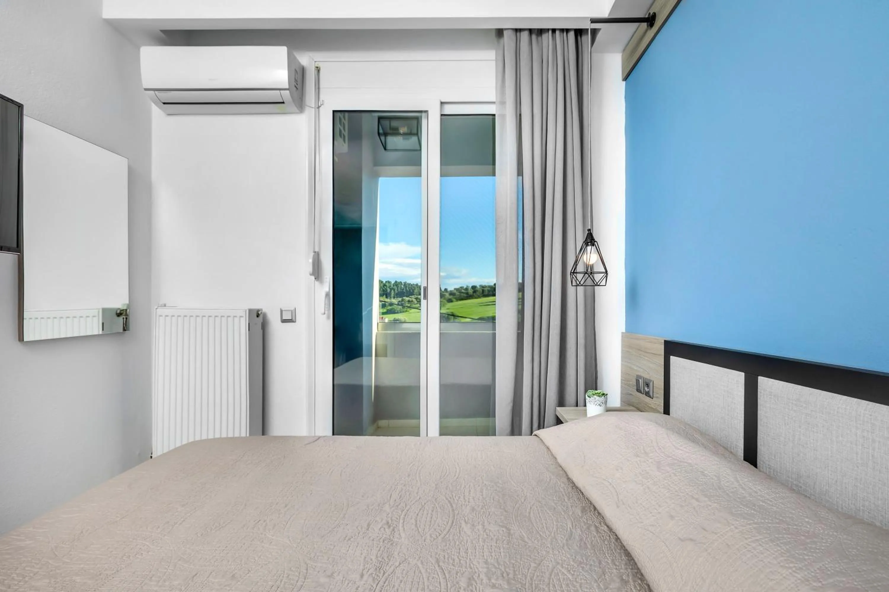 Bedroom, Bed in Agreste Luxury Apartments