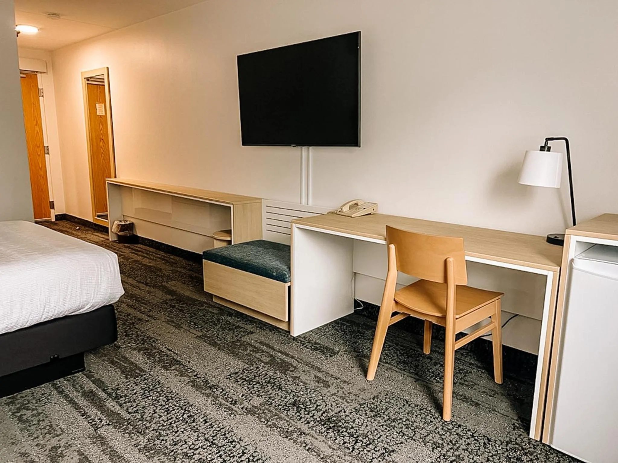 hair dresser, Bed in La Place Rendez-Vous Hotel