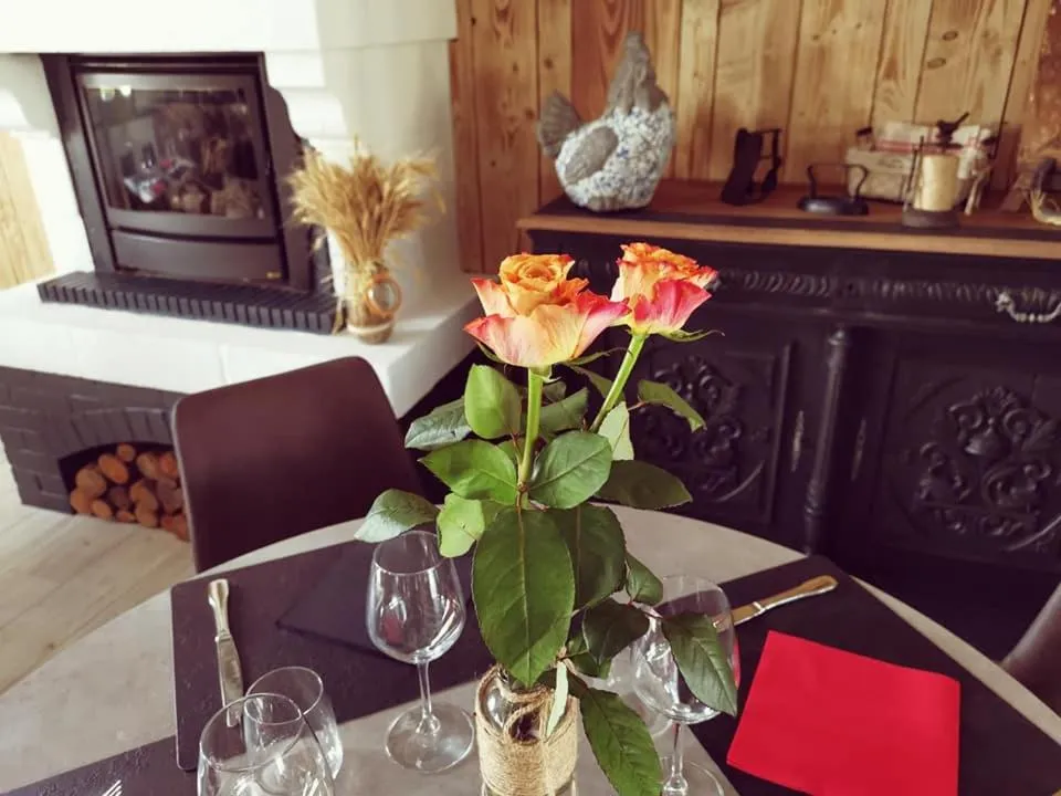 Restaurant/places to eat in Auberge Saint-Jean