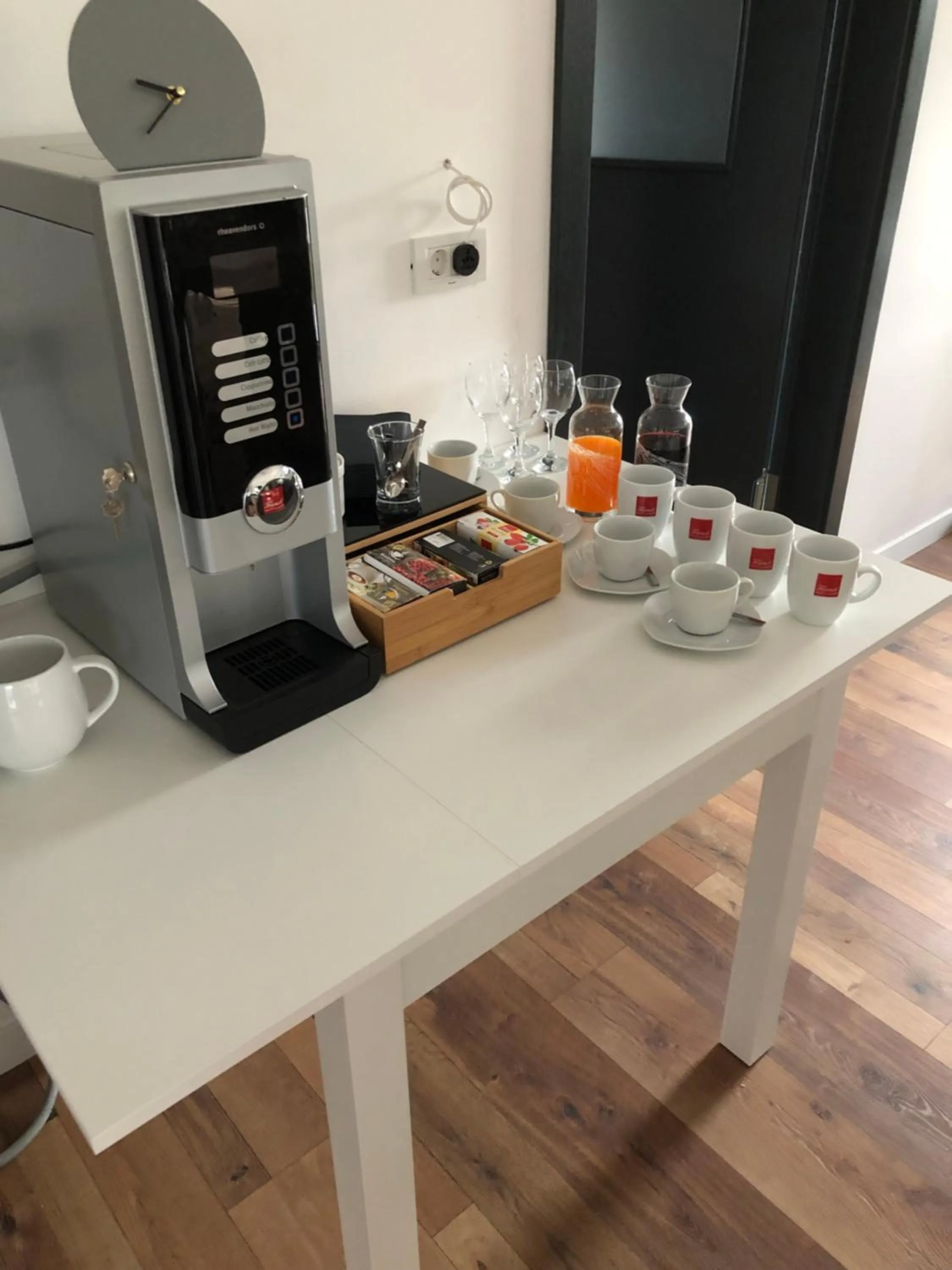 Coffee/tea facilities in B&B Villa Dolina Plitvice