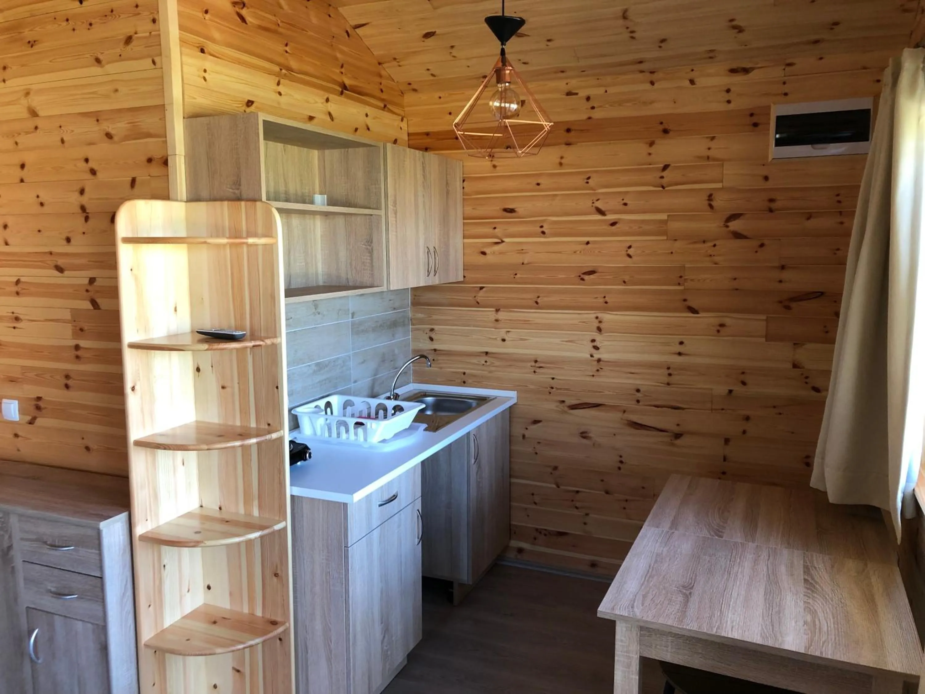 Communal kitchen in Napsugár Club és Panzió