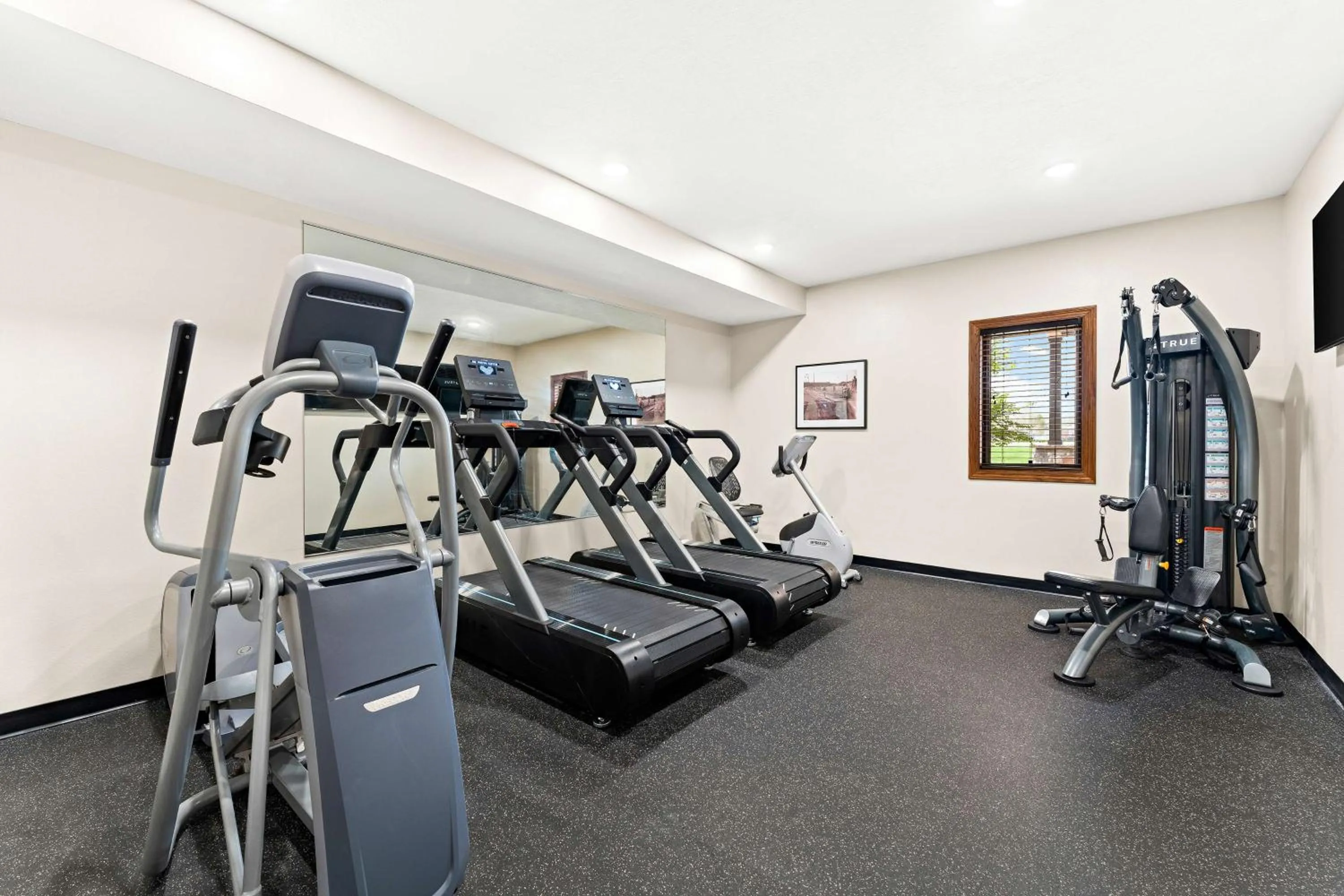 Fitness centre/facilities in Best Western Vermillion Inn