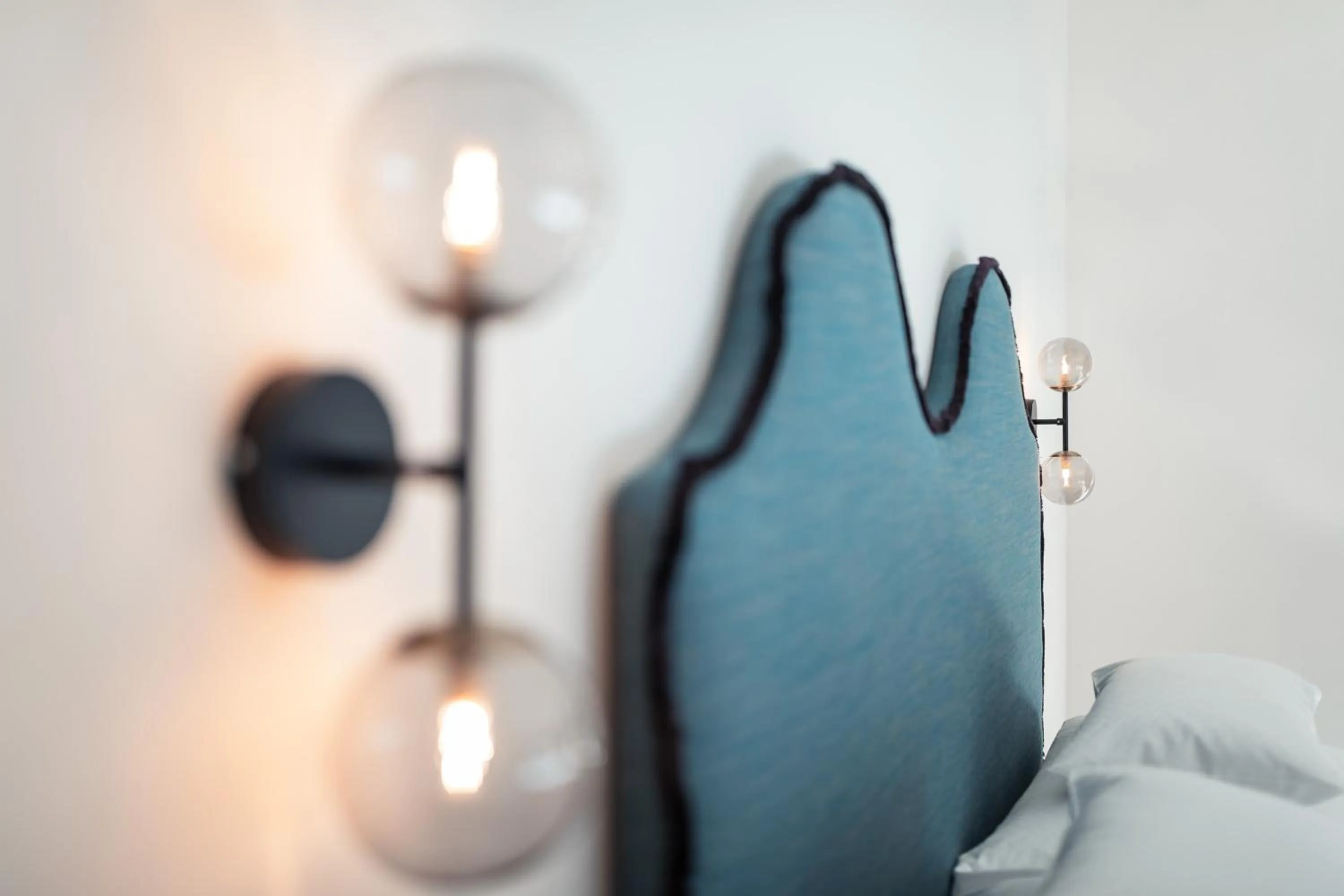 Burgi's - Adults only