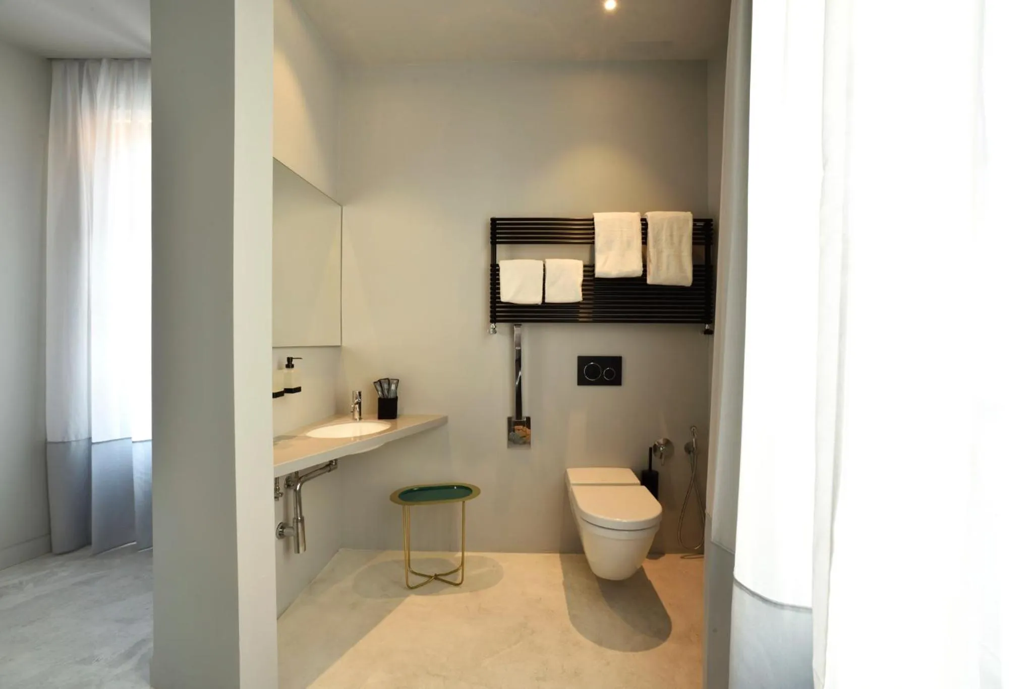 Bathroom in Boutique Hotel de la Ville