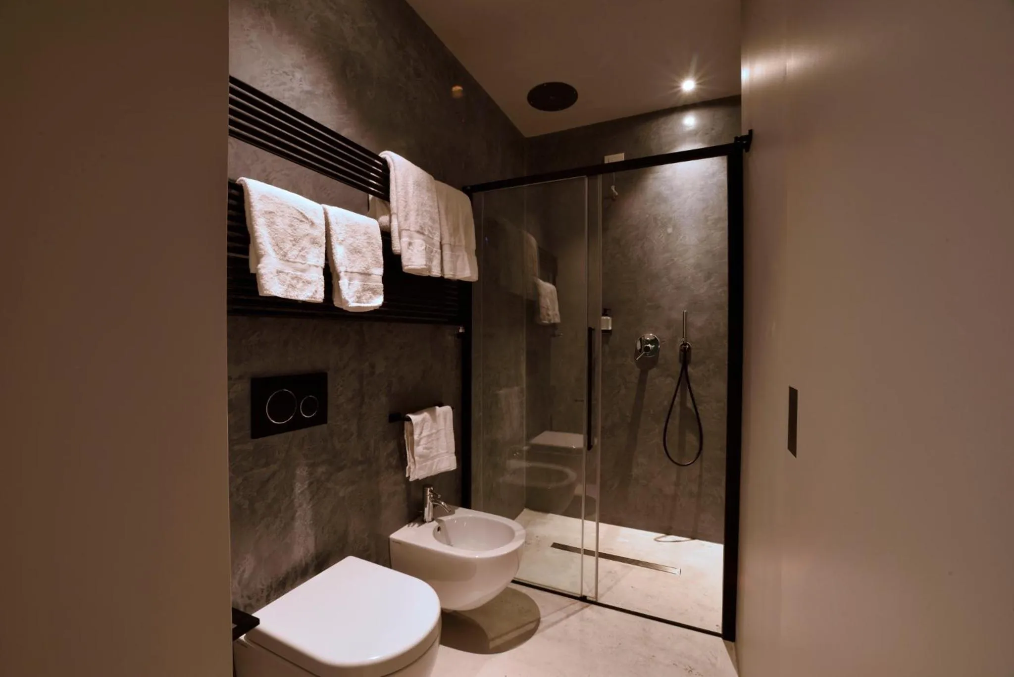 Bathroom in Boutique Hotel de la Ville