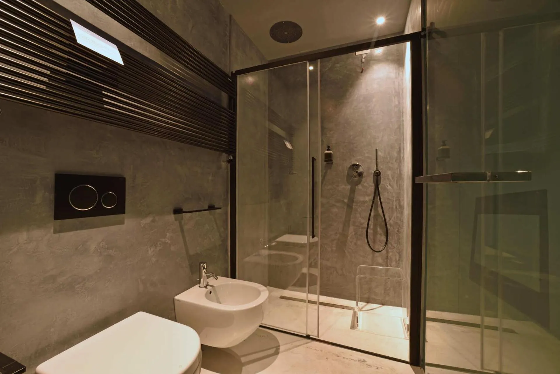 Bathroom in Boutique Hotel de la Ville