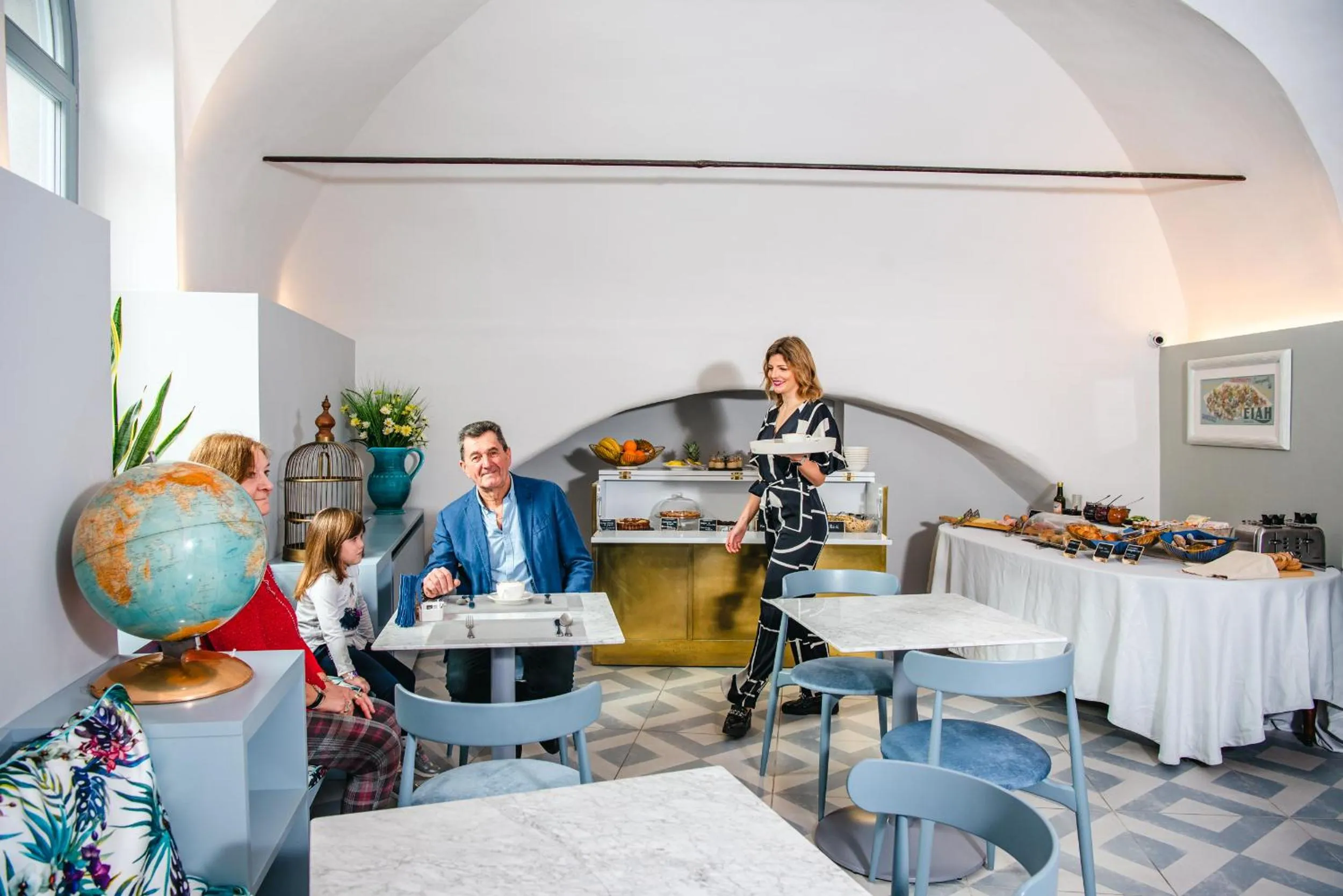 Restaurant/places to eat in Boutique Hotel de la Ville