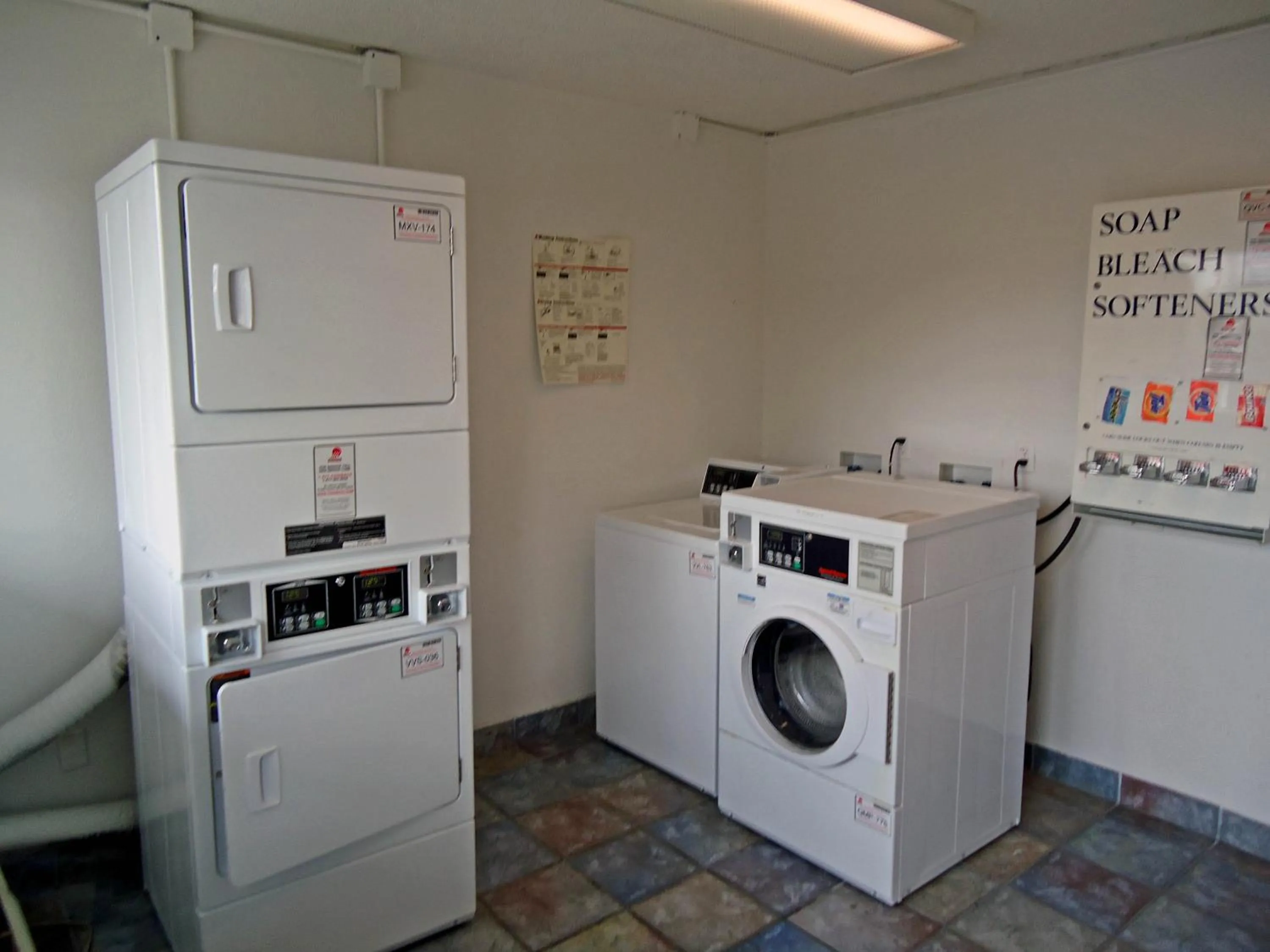 laundry in Motel 6 Columbus OH - OSU North