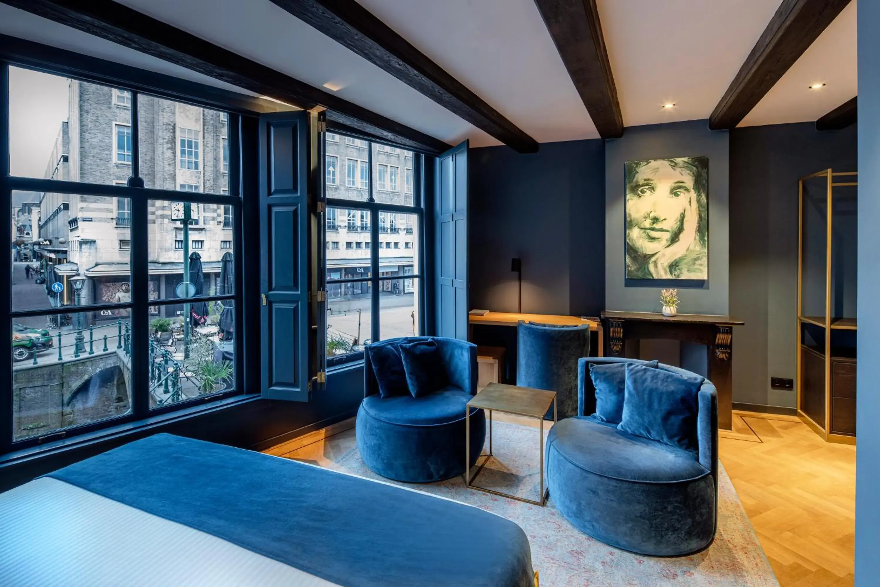 Deluxe Double Room in CTY Books Deluxe Double Room in CTY Books