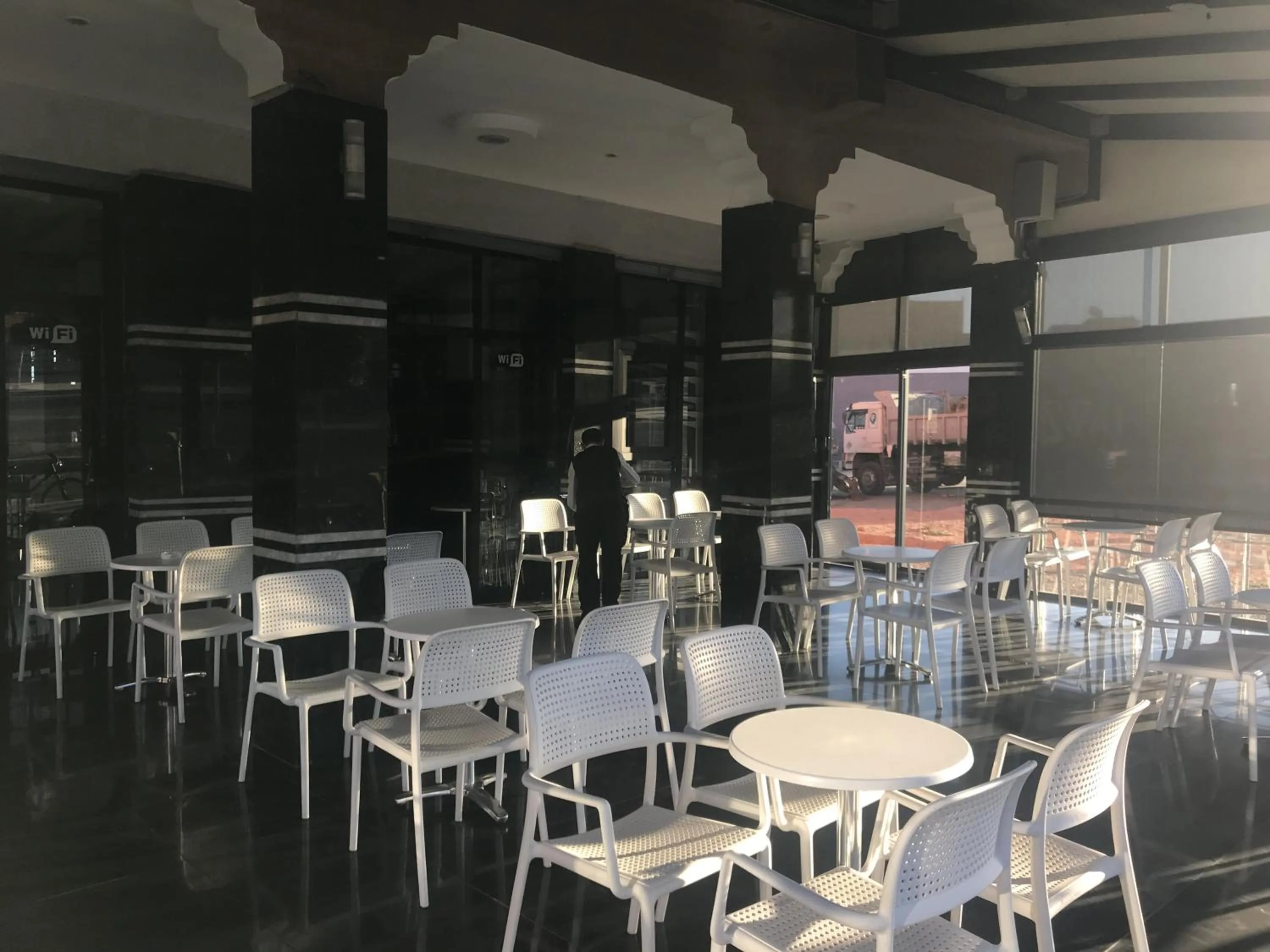 Restaurant/places to eat in Hôtel Afoulki Tiznit