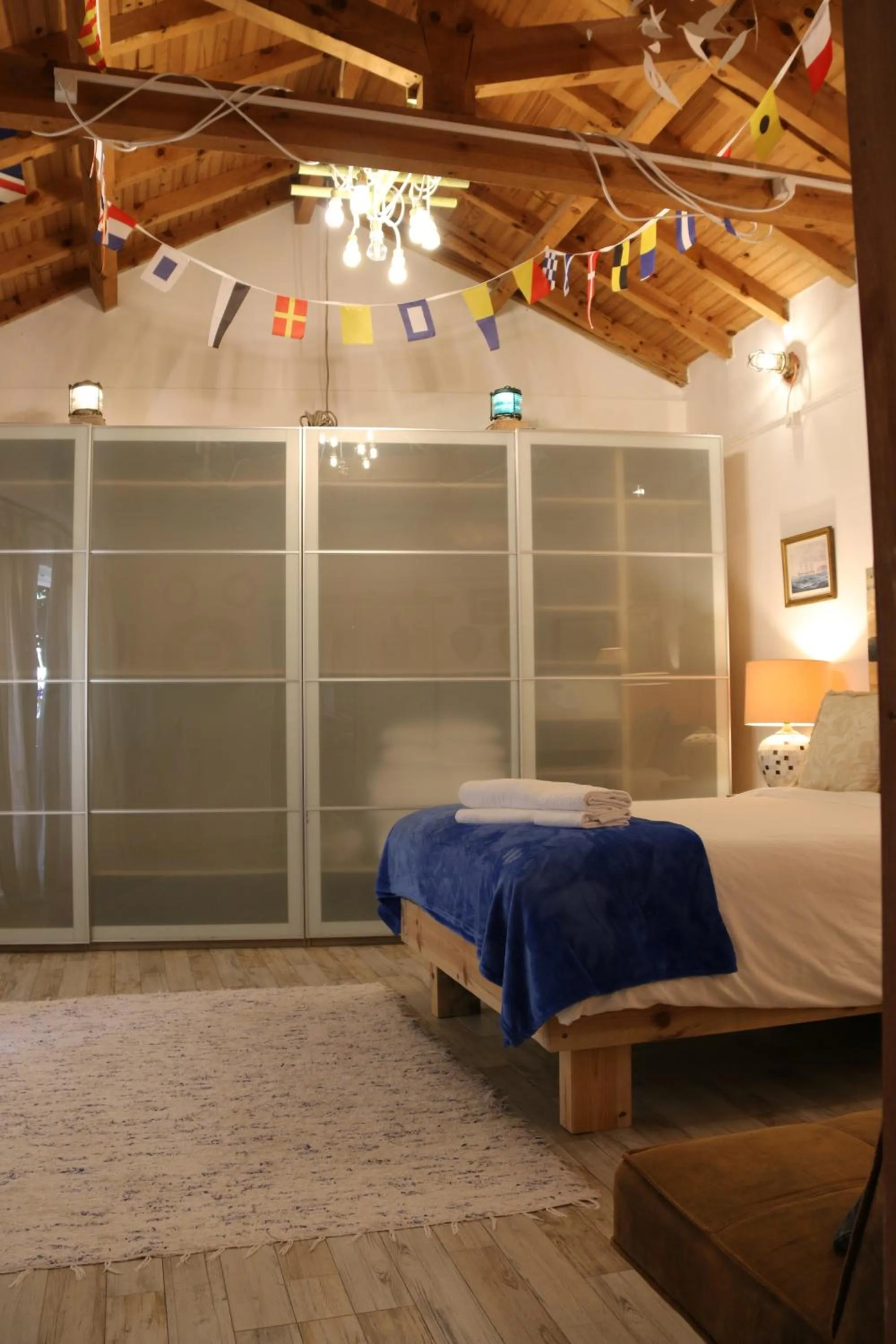 wardrobe, Bed in Geronimo Guest House Belém