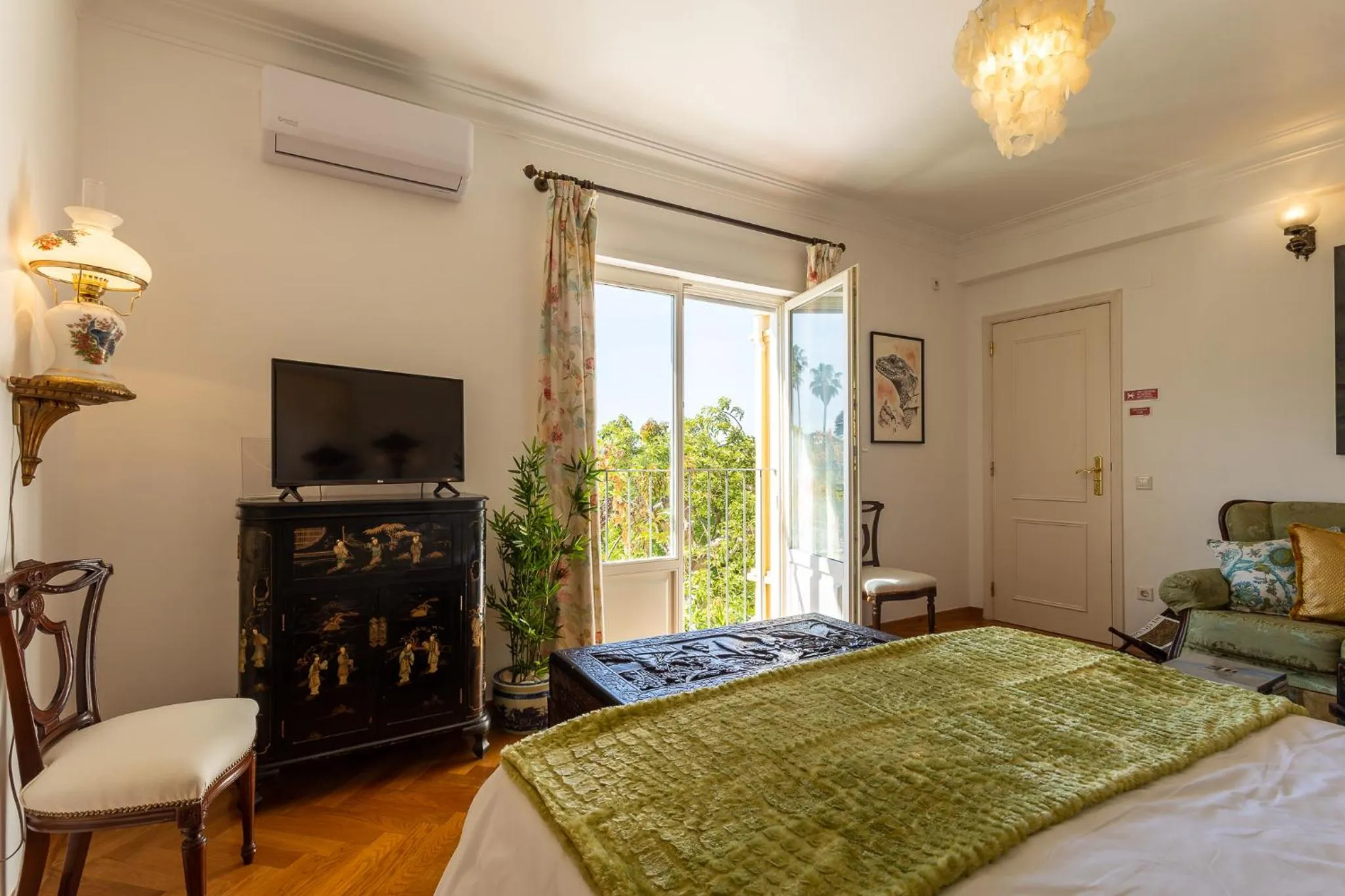 TV and multimedia, Bed in Geronimo Guest House Belém