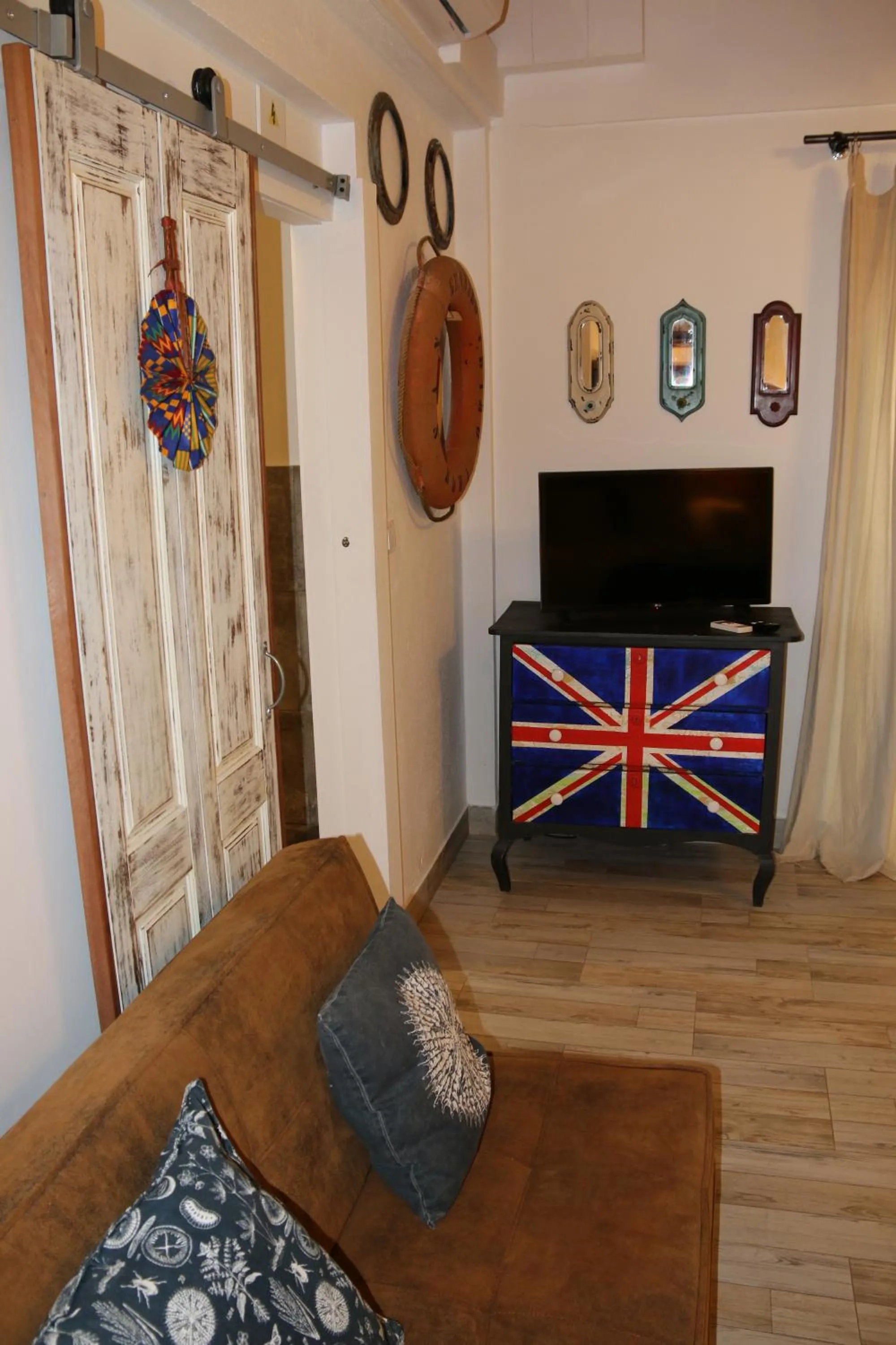 TV and multimedia in Geronimo Guest House Belém