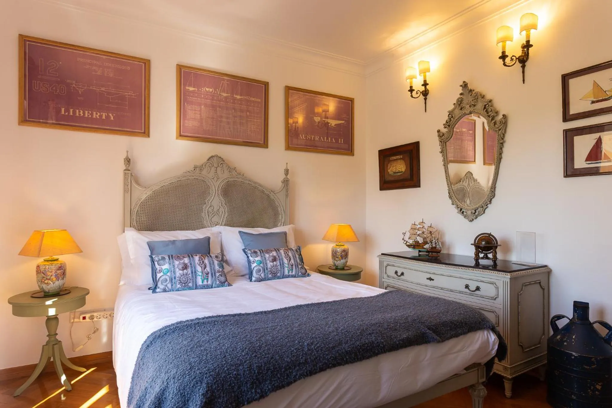 Bedroom, Bed in Geronimo Guest House Belém