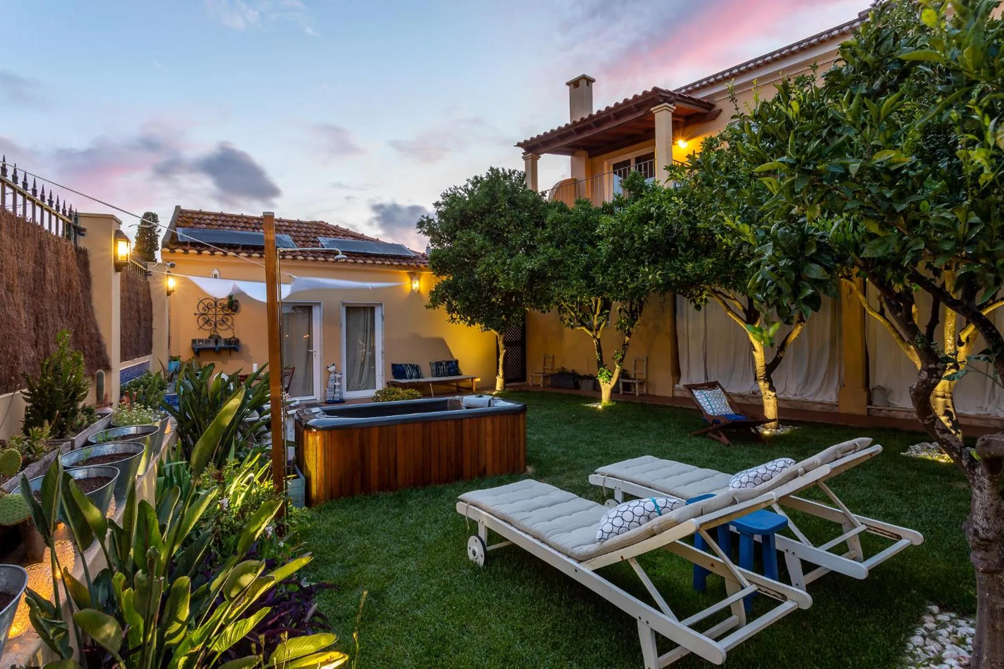 Garden in Geronimo Guest House Belém