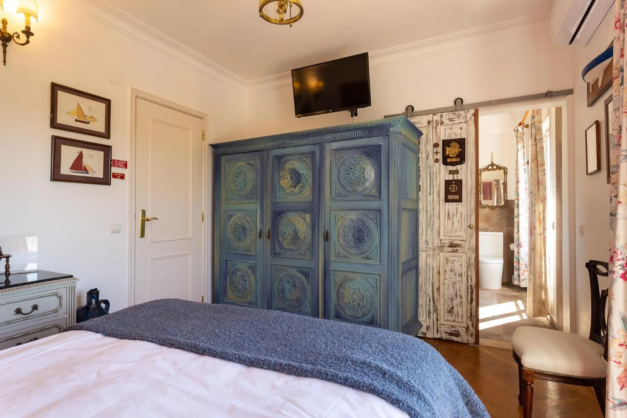 Bedroom, Bed in Geronimo Guest House Belém