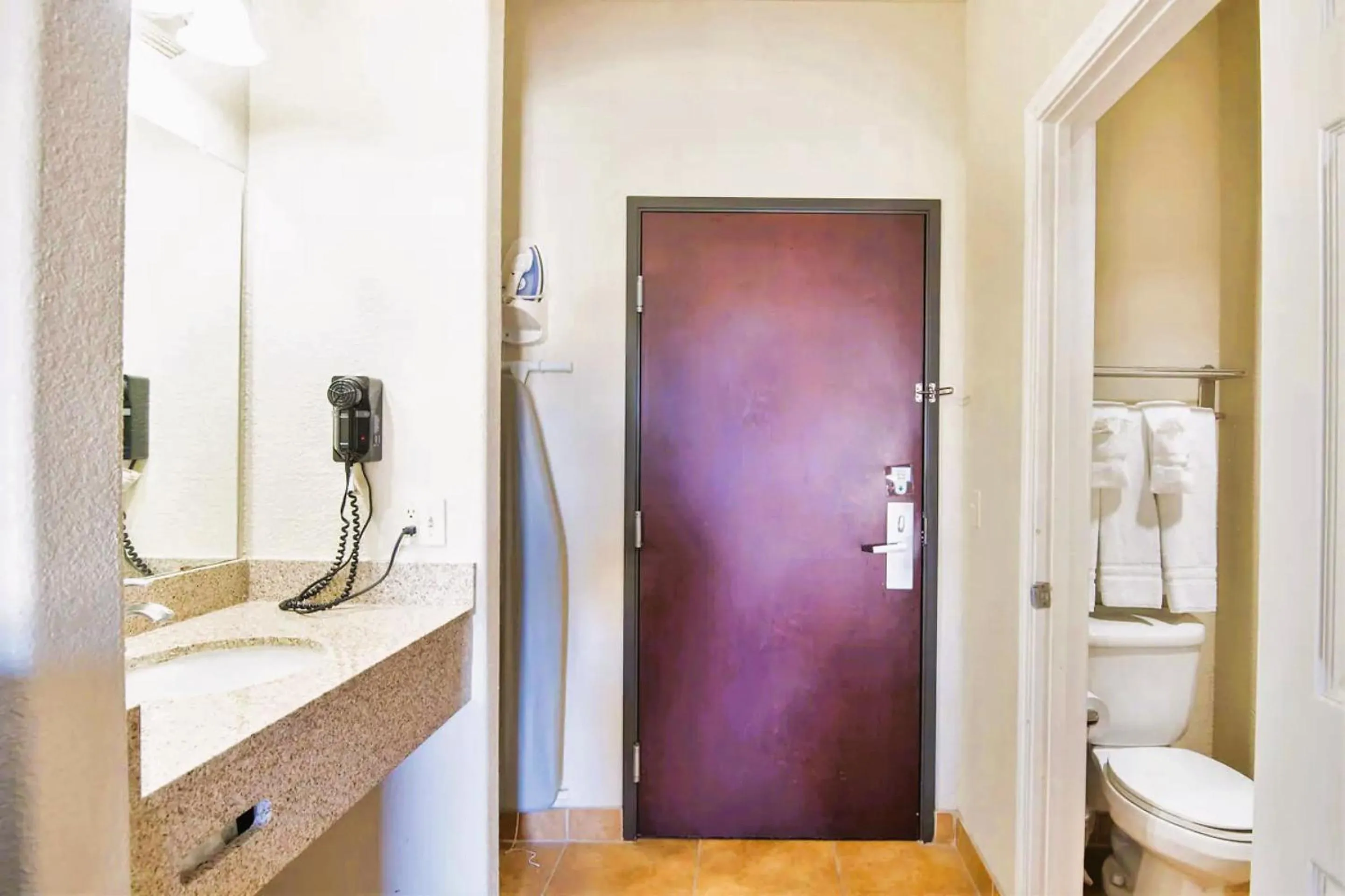 Bathroom in OYO Townhouse Clute Lake Jackson