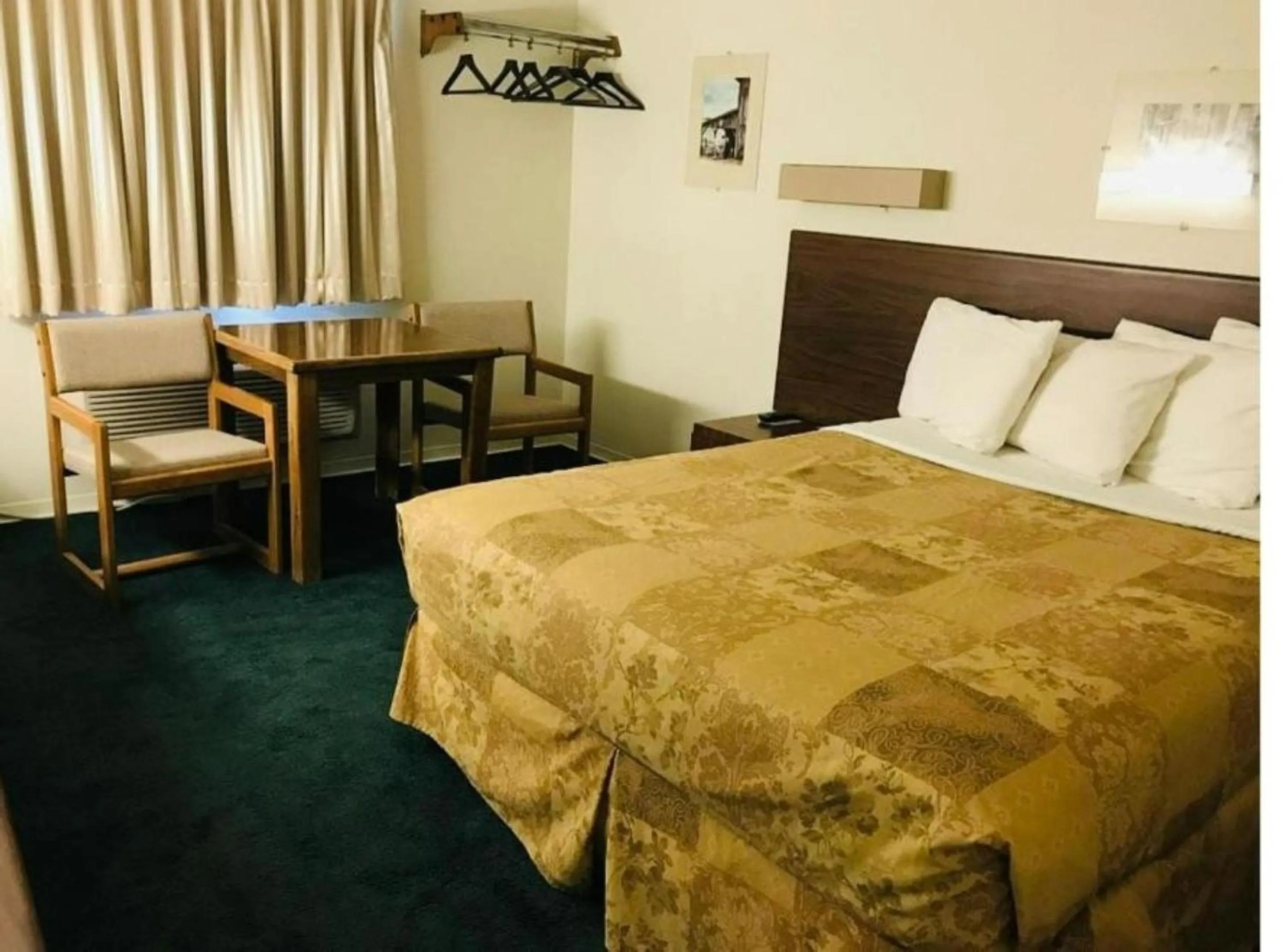 Bedroom, Bed in Homestead Inn Wolf Point Hwy 2