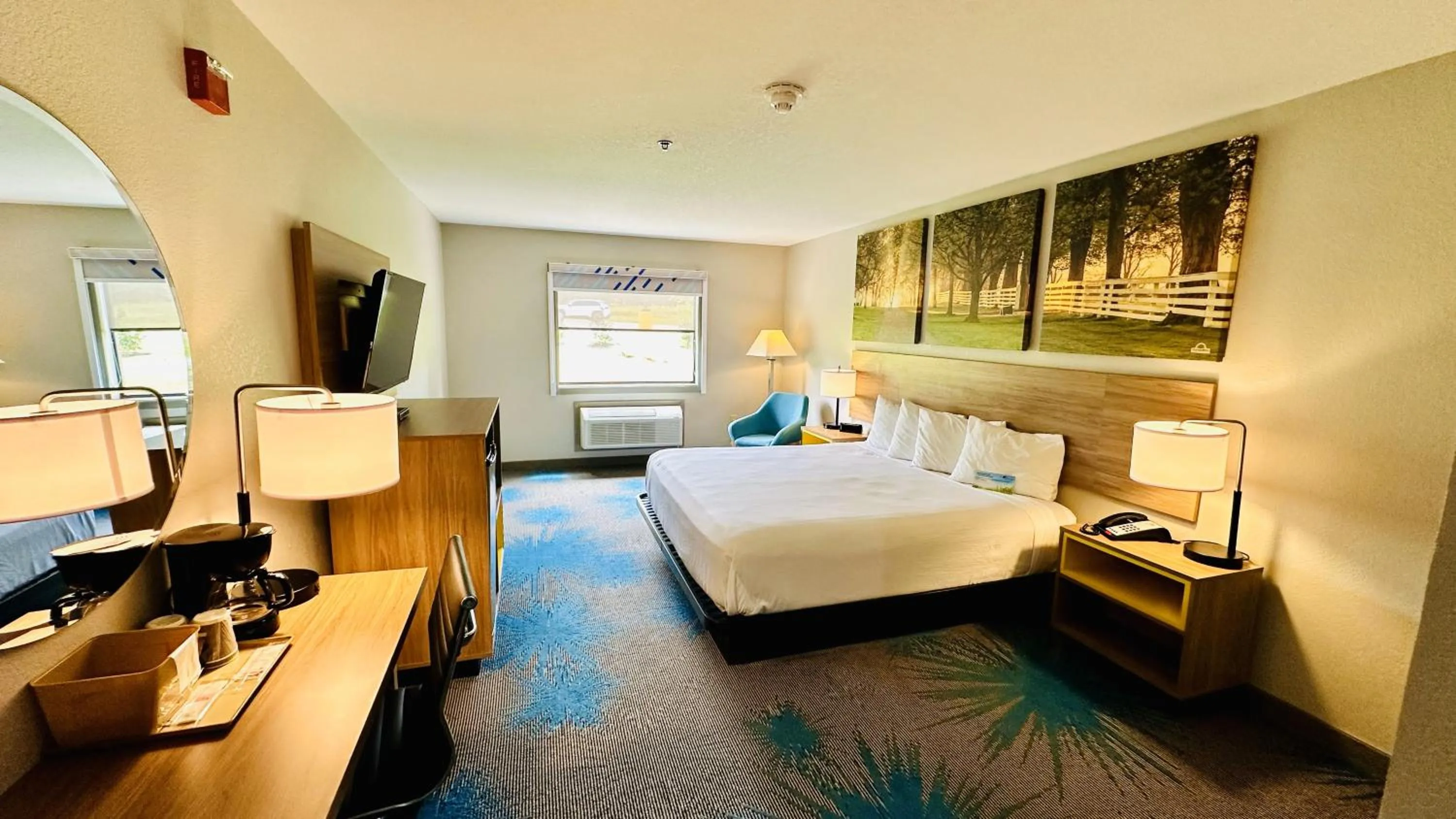 Bed in Days Inn & Suites by Wyndham Wynne