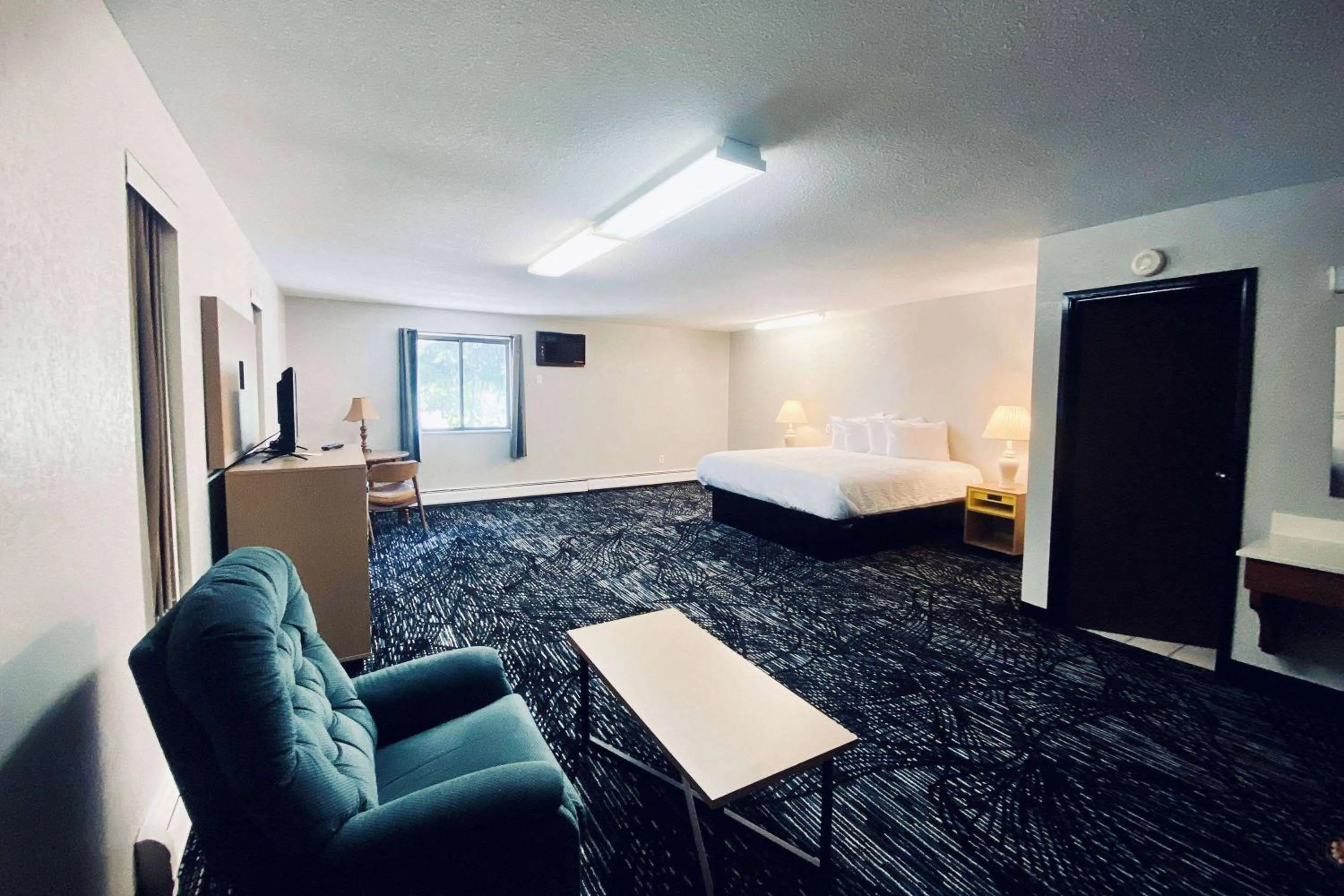 Photo of the whole room, Bed in Days Inn by Wyndham Bad Axe