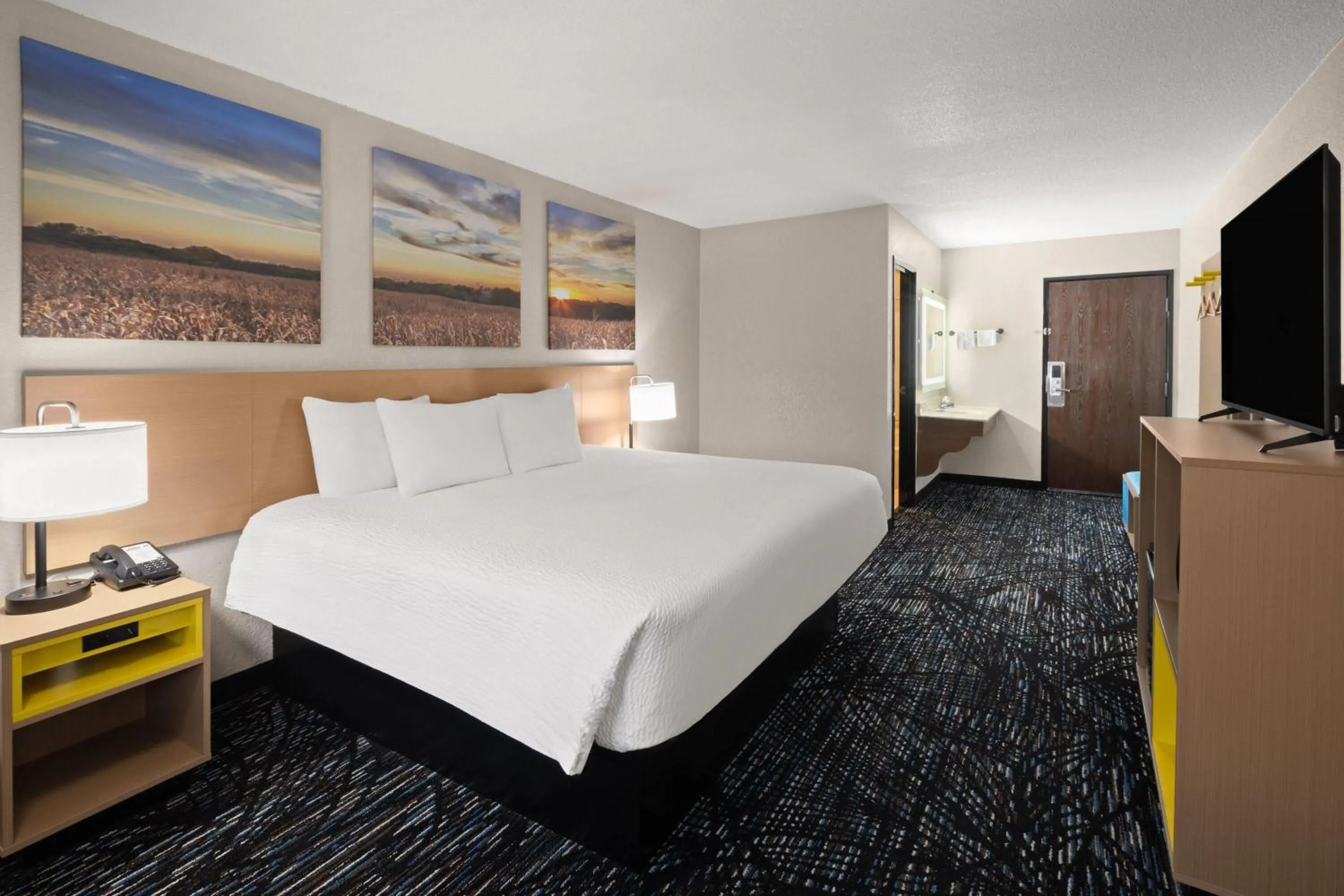 Photo of the whole room, Bed in Days Inn by Wyndham Bad Axe