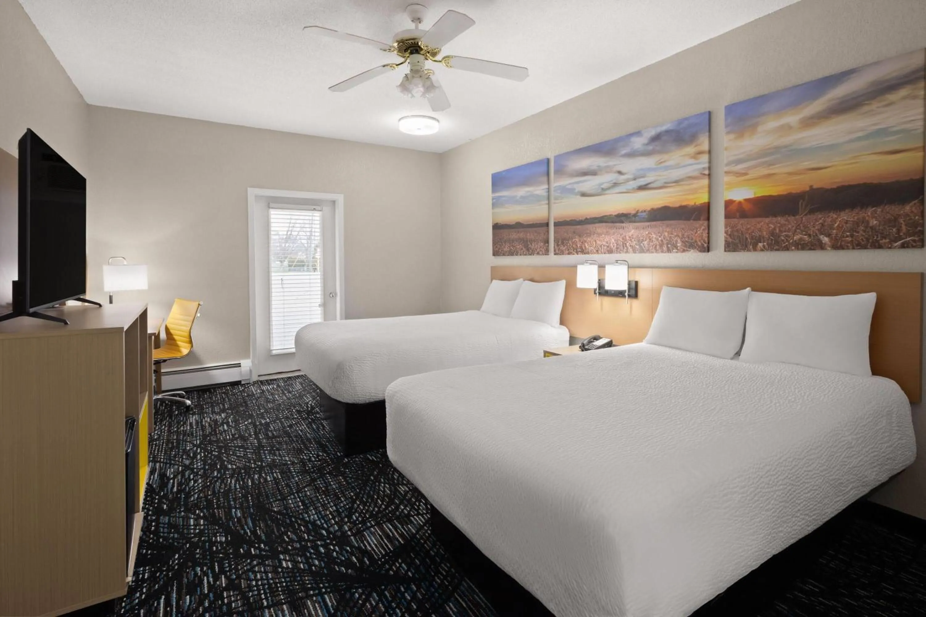 Photo of the whole room, Bed in Days Inn by Wyndham Bad Axe