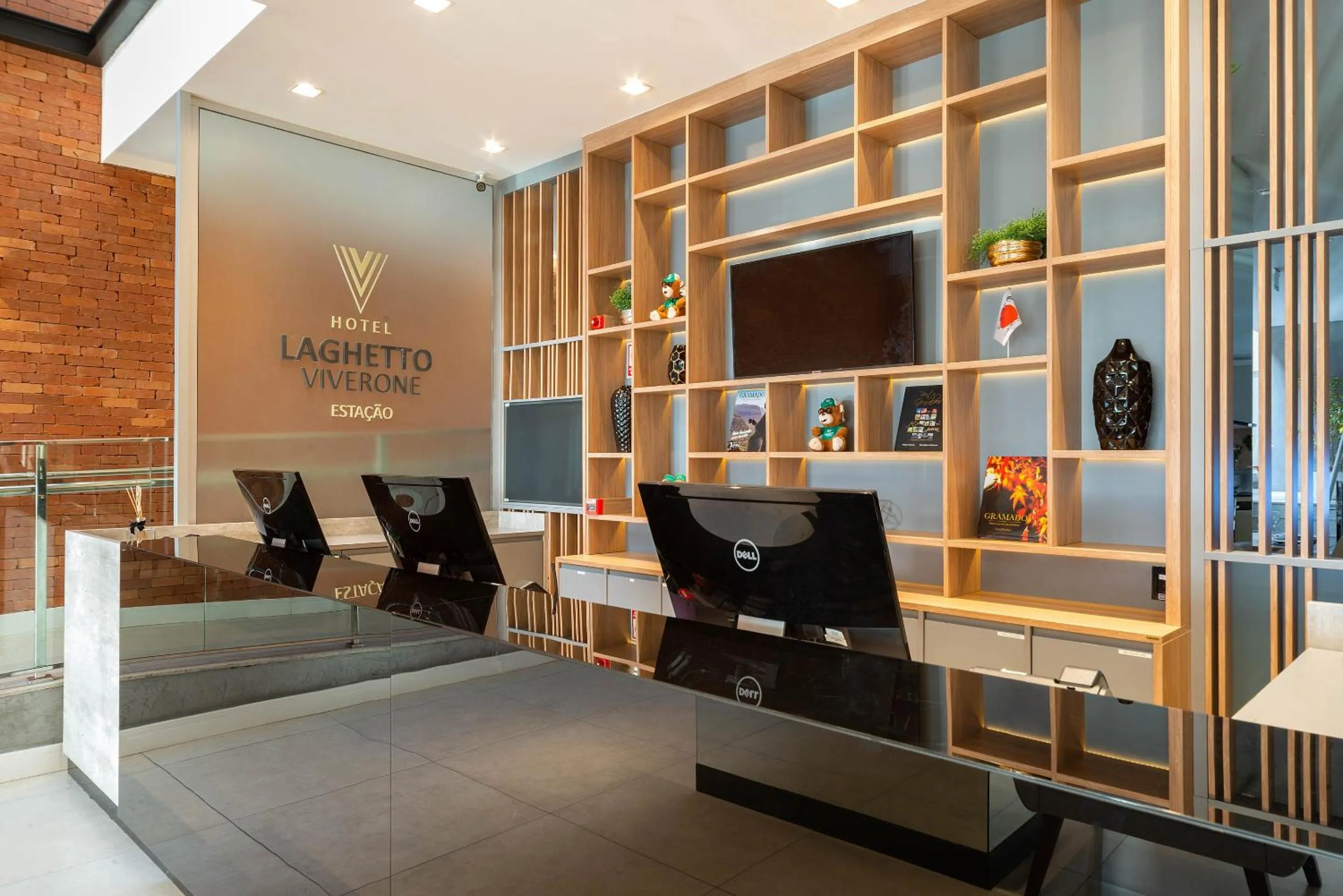 Lobby or reception in Hotel Laghetto Estação