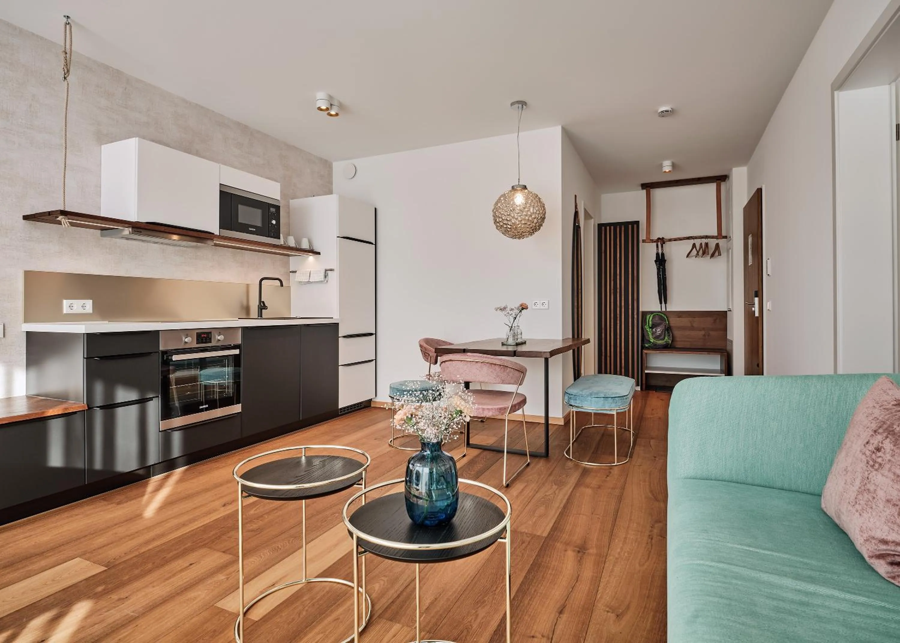 Kitchen or kitchenette in WaldFunkeln LODGE