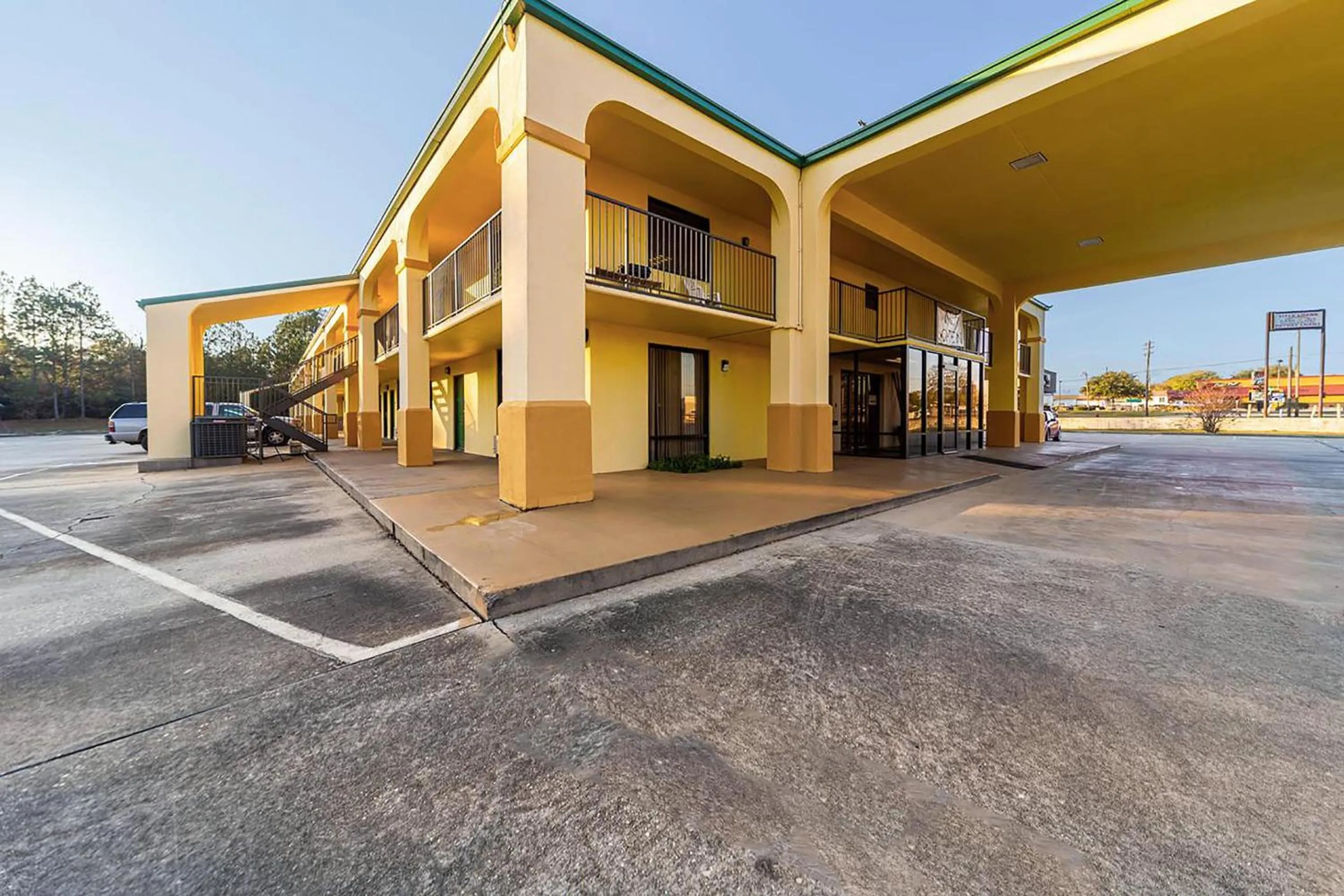 Facade/entrance, Property Building in Days Inn by Wyndham Atmore