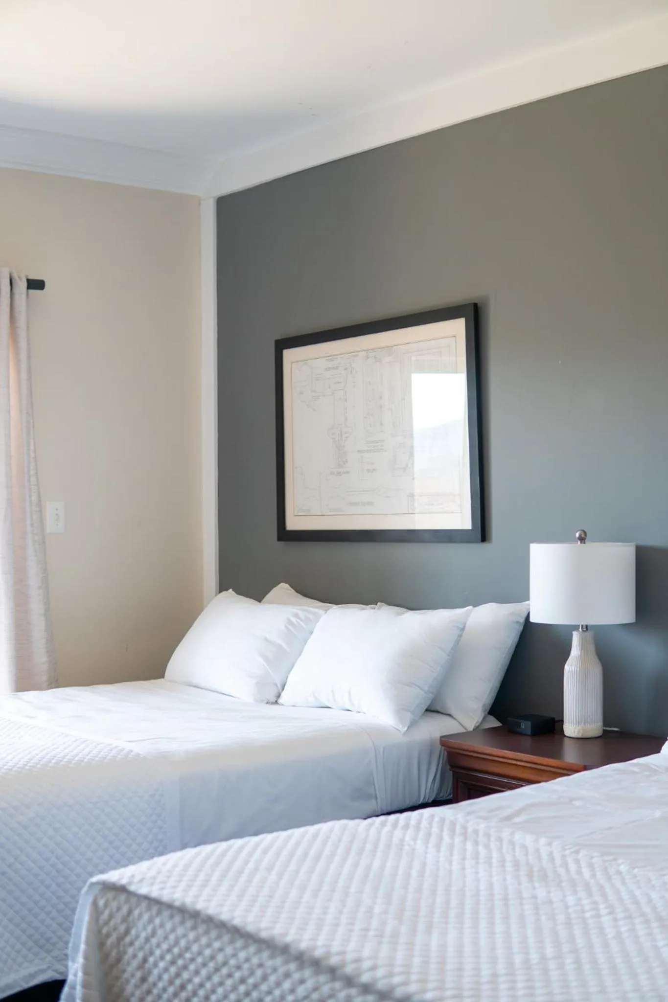 Bed in Inn at Crestwood