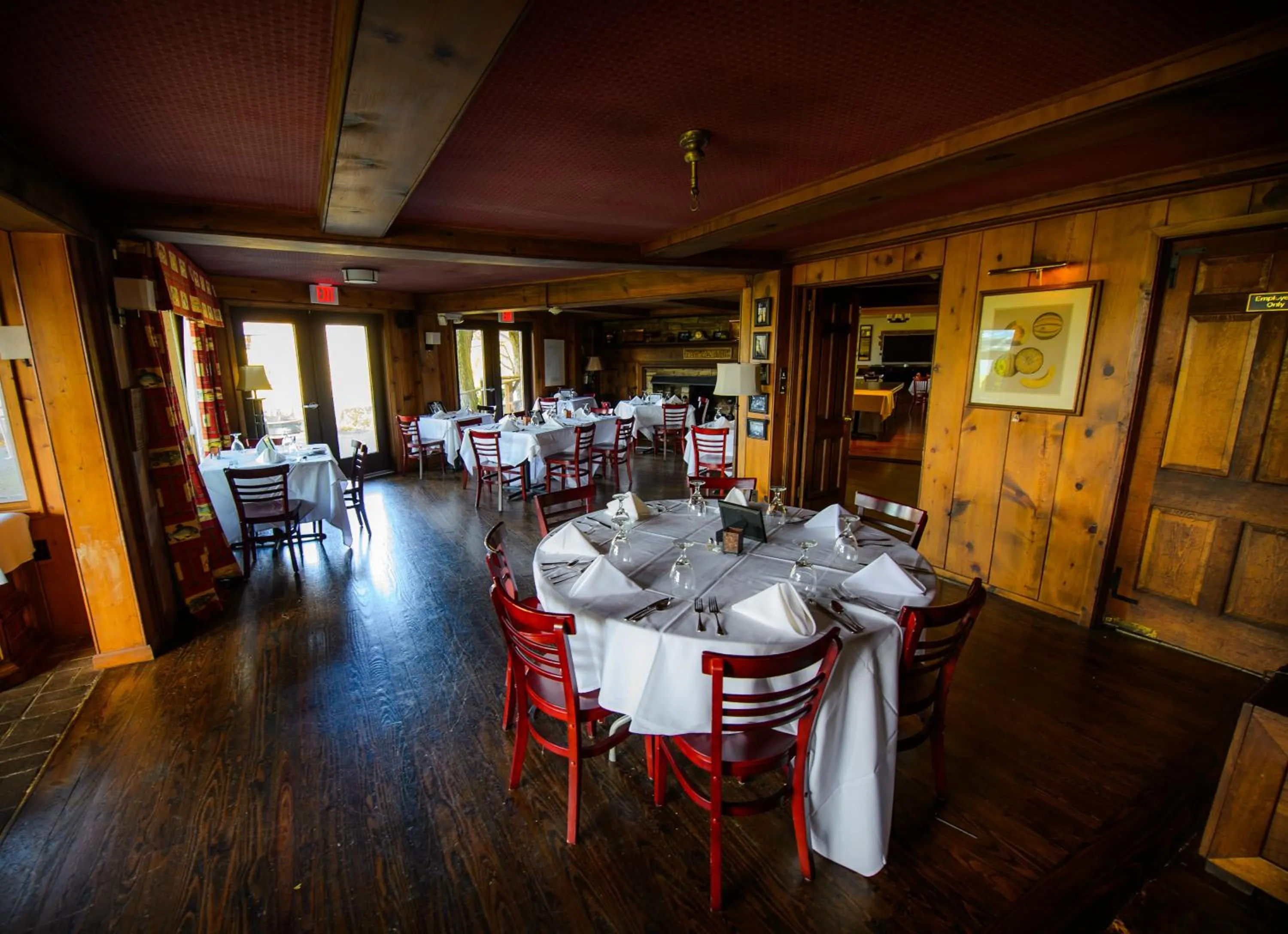 Restaurant/places to eat in Inn at Crestwood
