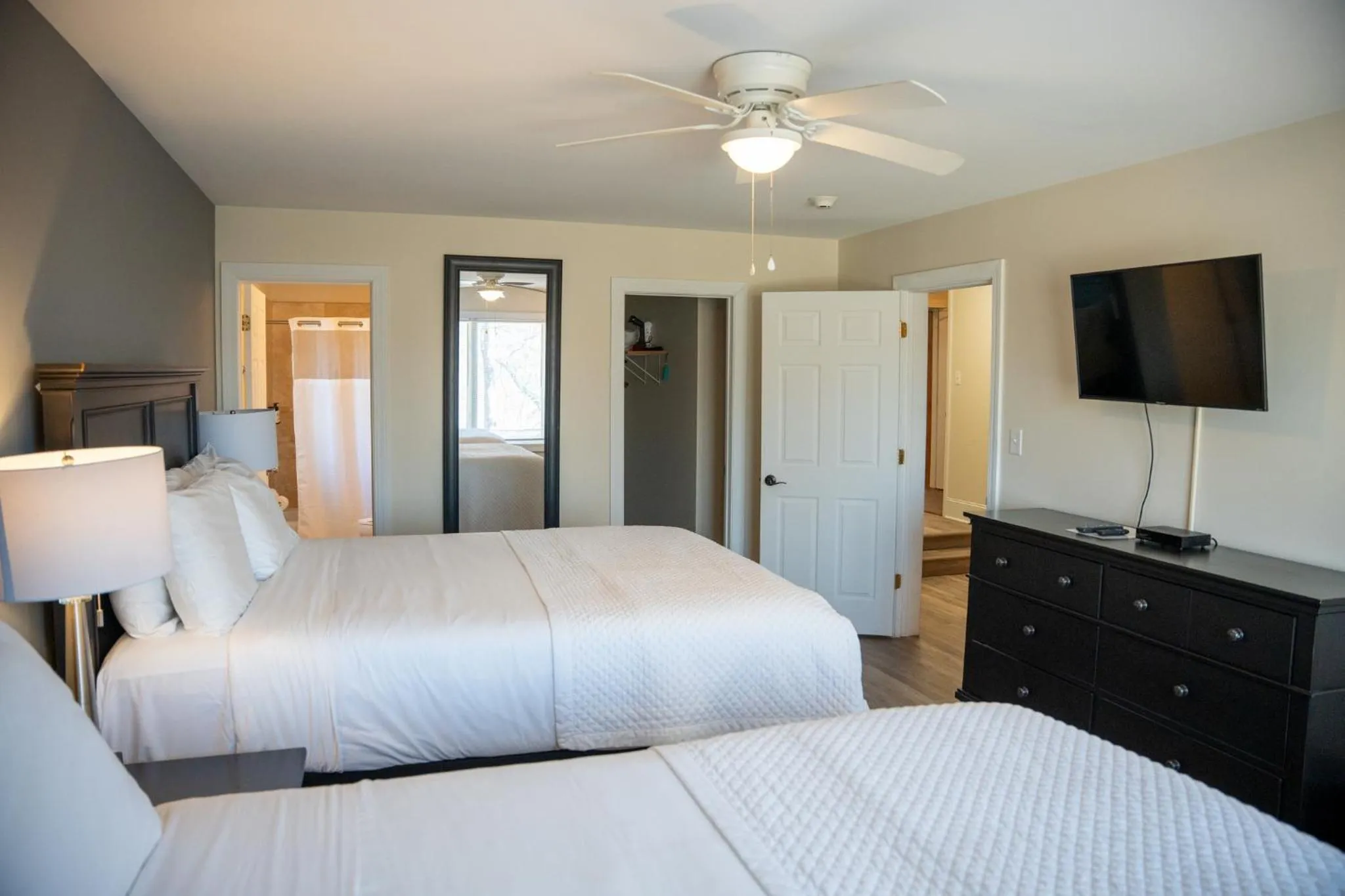 Bed in Inn at Crestwood