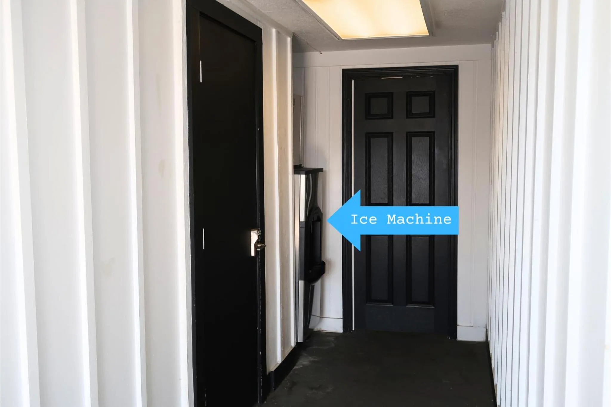 Decorative detail in The Iris Motel