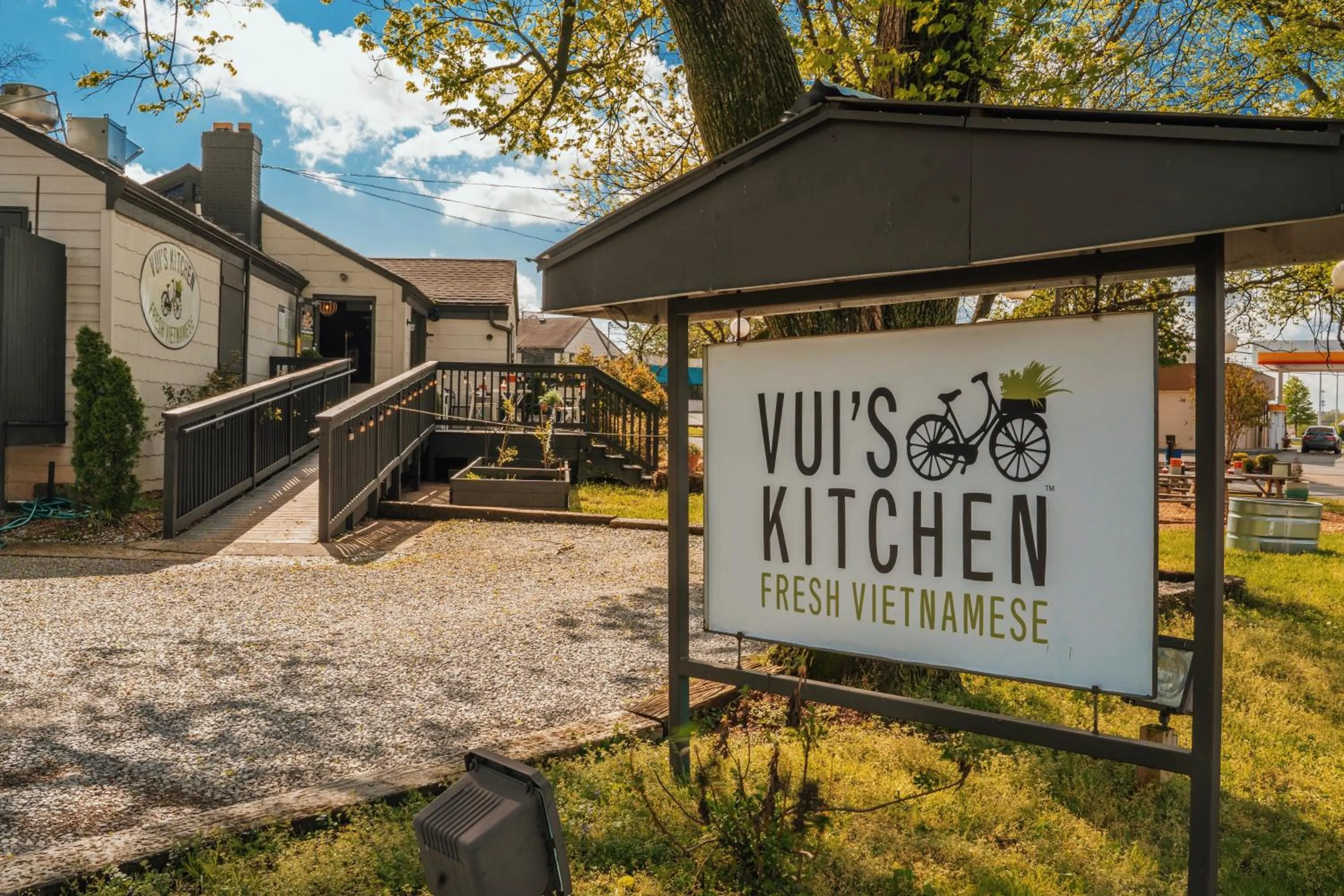 Neighbourhood in The Iris Motel