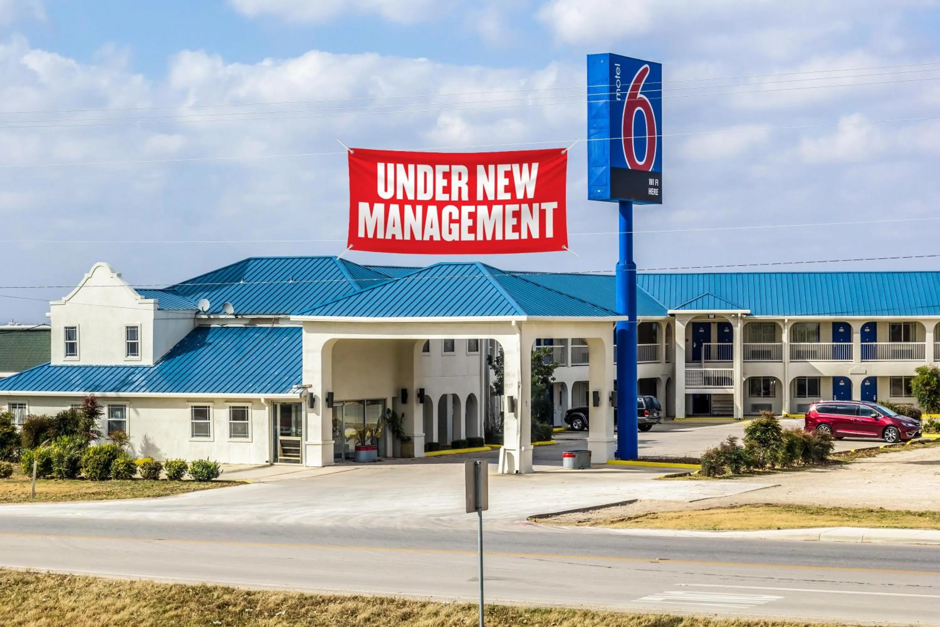 Property building in Motel 6 Seguin TX
