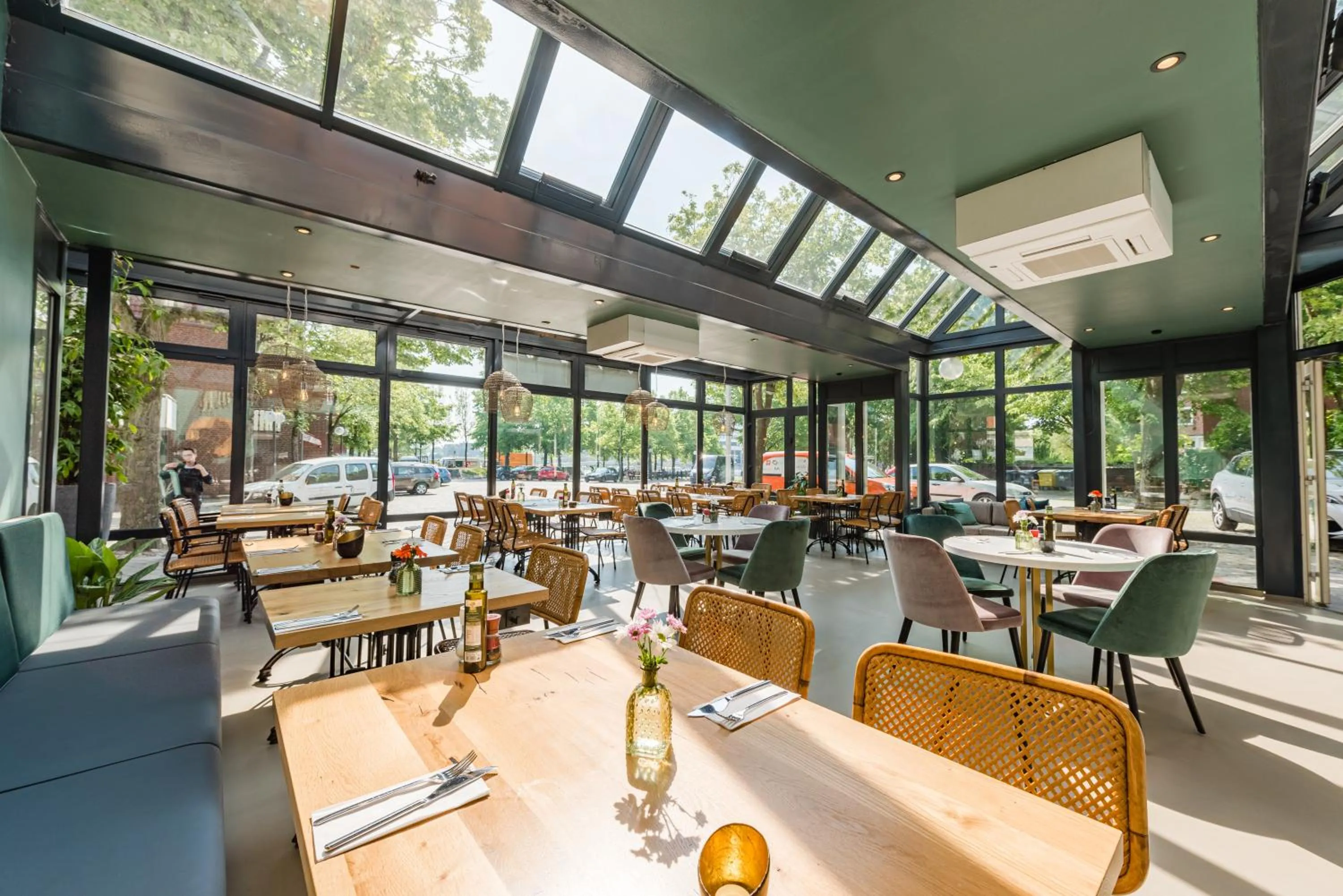 Restaurant/places to eat in 360 Grad Hotel & Bar